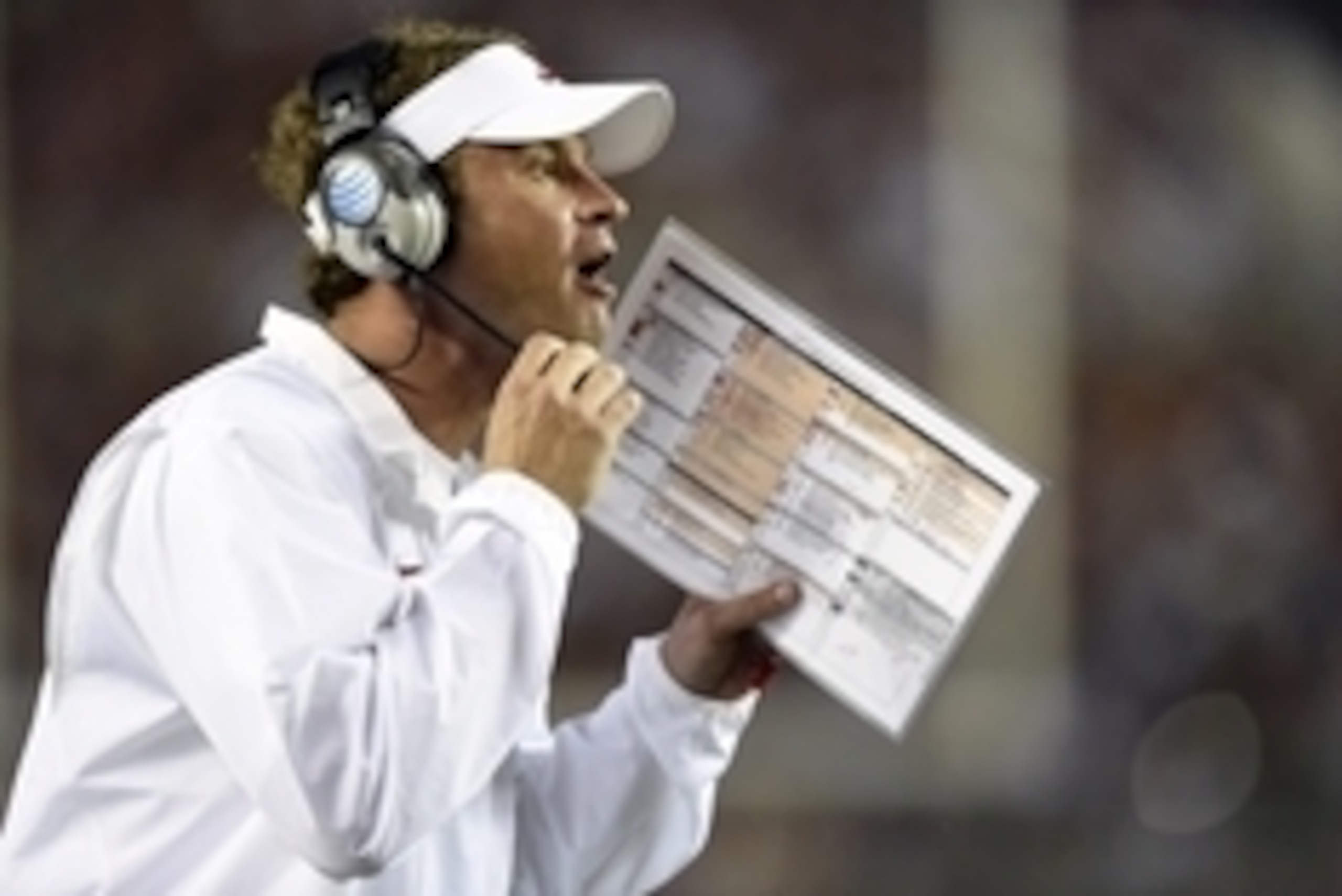 Sep 13, 2014; Tuscaloosa, AL, USA; Alabama Crimson Tide offensive coordinator Lane Kiffin calls out to his players against the Southern Miss Golden Eagles during the second half at Bryant-Denny Stadium. Alabama defeated the Southern Miss Golden Eagles 52- Sep 13, 2014; Tuscaloosa, AL, USA; Alabama Crimson Tide offensive coordinator Lane Kiffin calls out to his players against the Southern Miss Golden Eagles during the second half at Bryant-Denny Stadium. Alabama defeated the Southern Miss Golden Eagles 52-