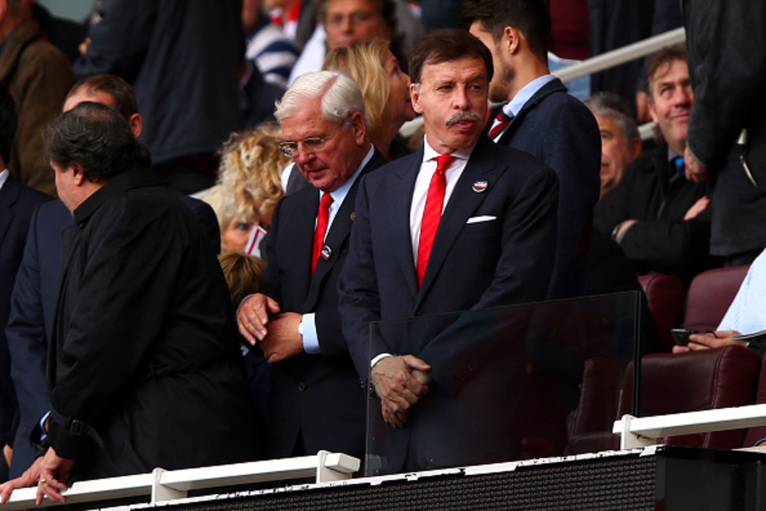 LONDON, ENGLAND - OCTOBER 18:  Arsenal majority owner Stan Kroenke looks on before the Barclays Premier League match between Arsenal and Hull City at Emirates Stadium on October 18, 2014 in London, England.  (Photo by Clive Rose/Getty Images)