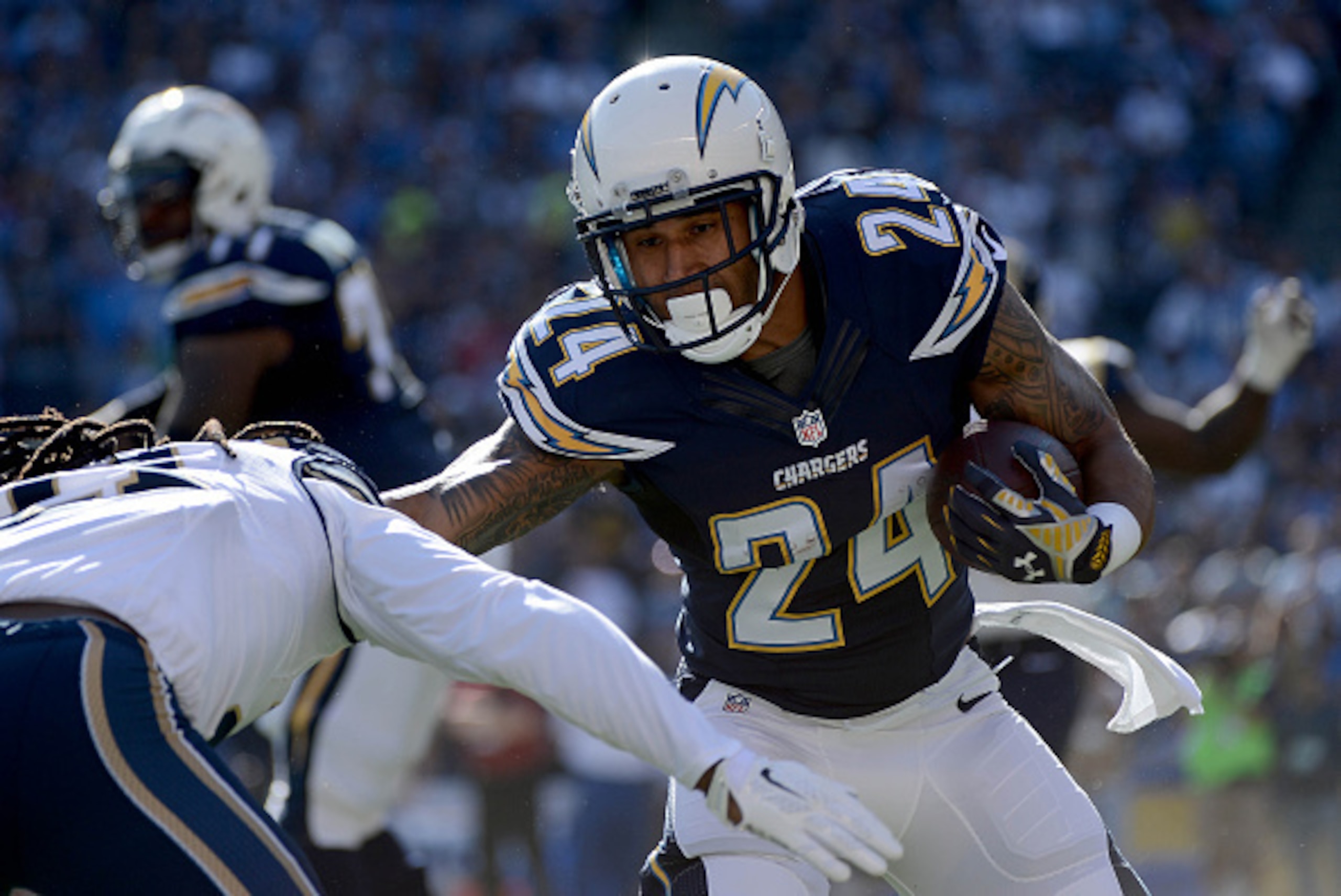 SAN DIEGO, CA- NOVEMBER 23:  Ryan Mathews #24 of the San Diego Chargers runs against the St. Louis Rams during their NFL Game on November 23, 2014 in San Diego, California. (Photo by Donald Miralle/Getty Images)