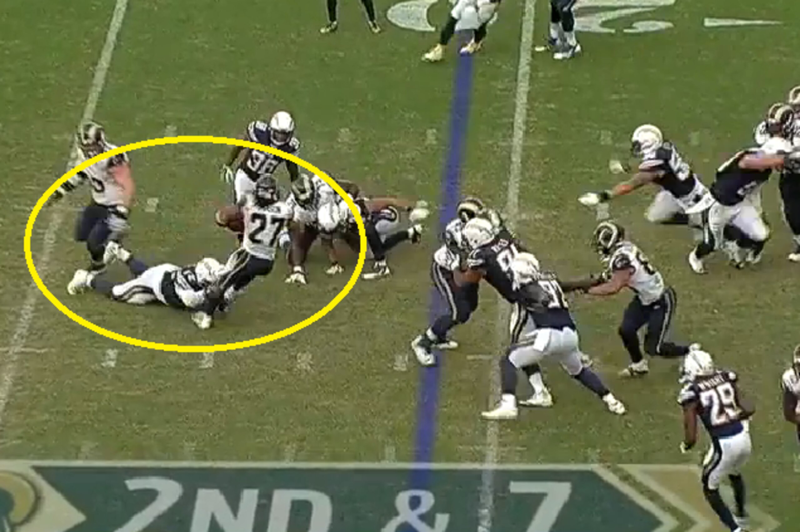 Palepoi makes a nice ankle tackle on the shifty Mason. It's a two-yard loss for the Rams.
