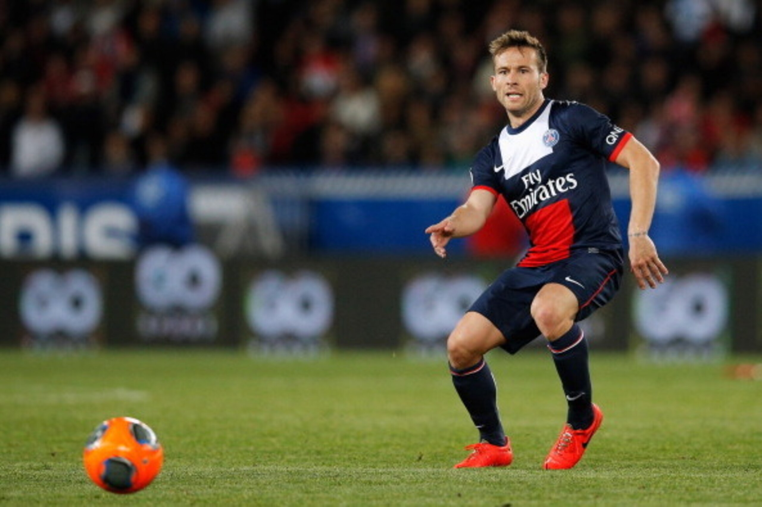 PARIS, FRANCE - MAY 07:  Yohan Cabaye of PSG in action during the Ligue 1 match between Paris Saint-Germain FC and Stade Rennais FC at Parc des Princes on May 7, 2014 in Paris, France.  (Photo by Dean Mouhtaropoulos/Getty Images)
