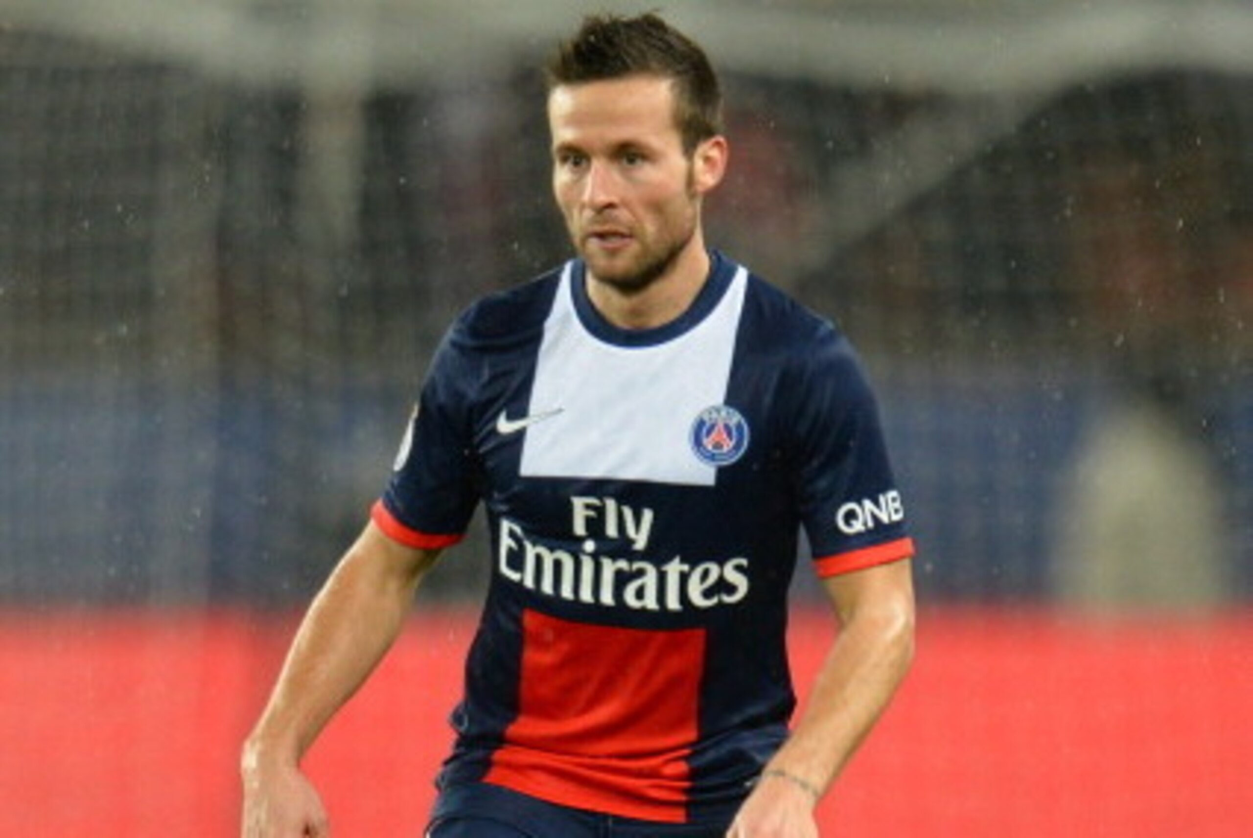 PARIS, FRANCE - JANUARY 31: Yohan Cabaye of Paris Saint-Germain FC in action during the Ligue 1 match between Paris Saint-Germain FC and FC Girondins de Bordeaux at Parc des Princes on January 31, 2014 in Paris, France. (Photo by Shaun Botterill/Getty I PARIS, FRANCE - JANUARY 31: Yohan Cabaye of Paris Saint-Germain FC in action during the Ligue 1 match between Paris Saint-Germain FC and FC Girondins de Bordeaux at Parc des Princes on January 31, 2014 in Paris, France. (Photo by Shaun Botterill/Getty I