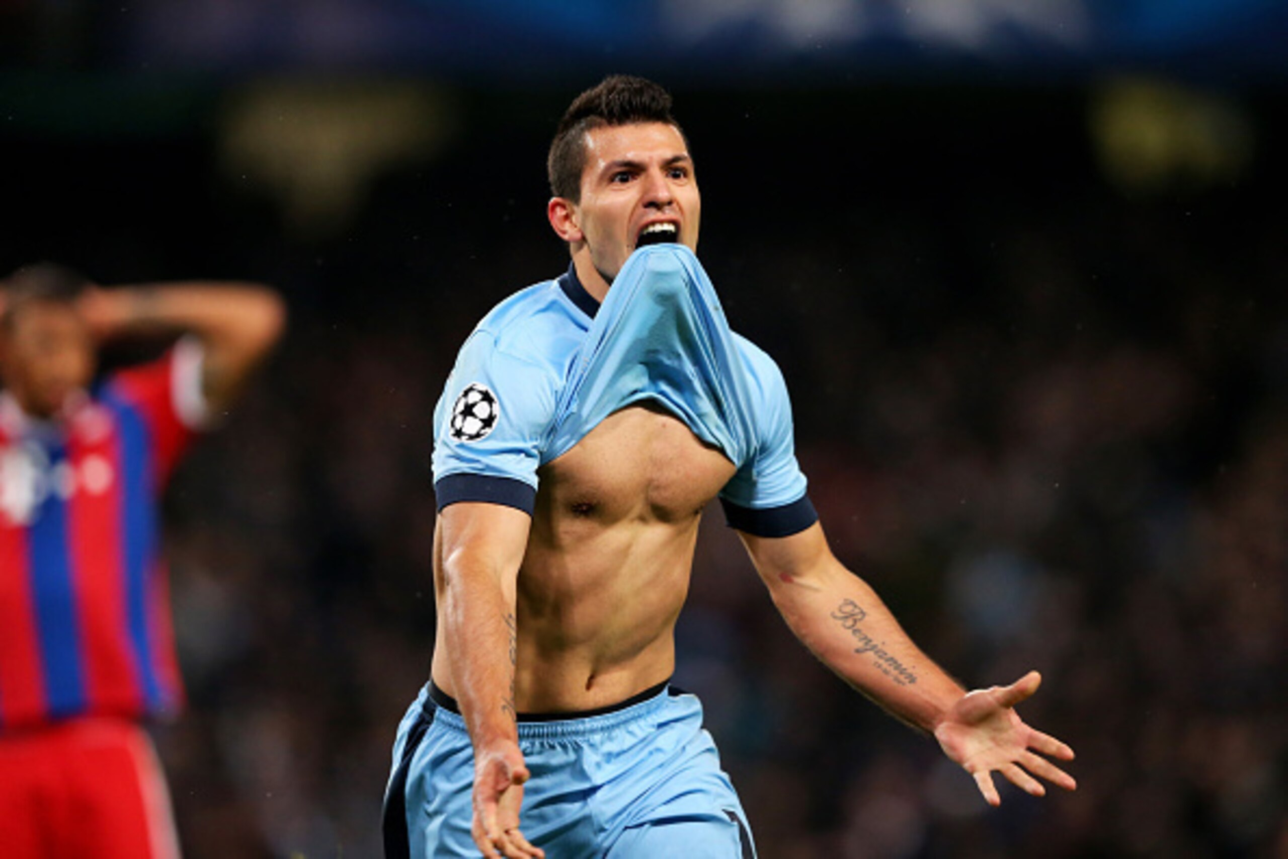 MANCHESTER, ENGLAND - NOVEMBER 25: Sergio Aguero of Manchester City celebrates after scoring his team's third and matchwinning goal during the UEFA Champions League Group E match between Manchester City and FC Bayern Muenchen at the Etihad Stadium on Nov MANCHESTER, ENGLAND - NOVEMBER 25: Sergio Aguero of Manchester City celebrates after scoring his team's third and matchwinning goal during the UEFA Champions League Group E match between Manchester City and FC Bayern Muenchen at the Etihad Stadium on Nov