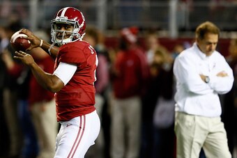 TUSCALOOSA, AL - NOVEMBER 29:  Blake Sims #6 of the Alabama Crimson Tide throws a pass during warm-ups prior to the Iron Bowl against the Auburn Tigers at Bryant-Denny Stadium on November 29, 2014 in Tuscaloosa, Alabama.  (Photo by Kevin C. Cox/Getty Imag