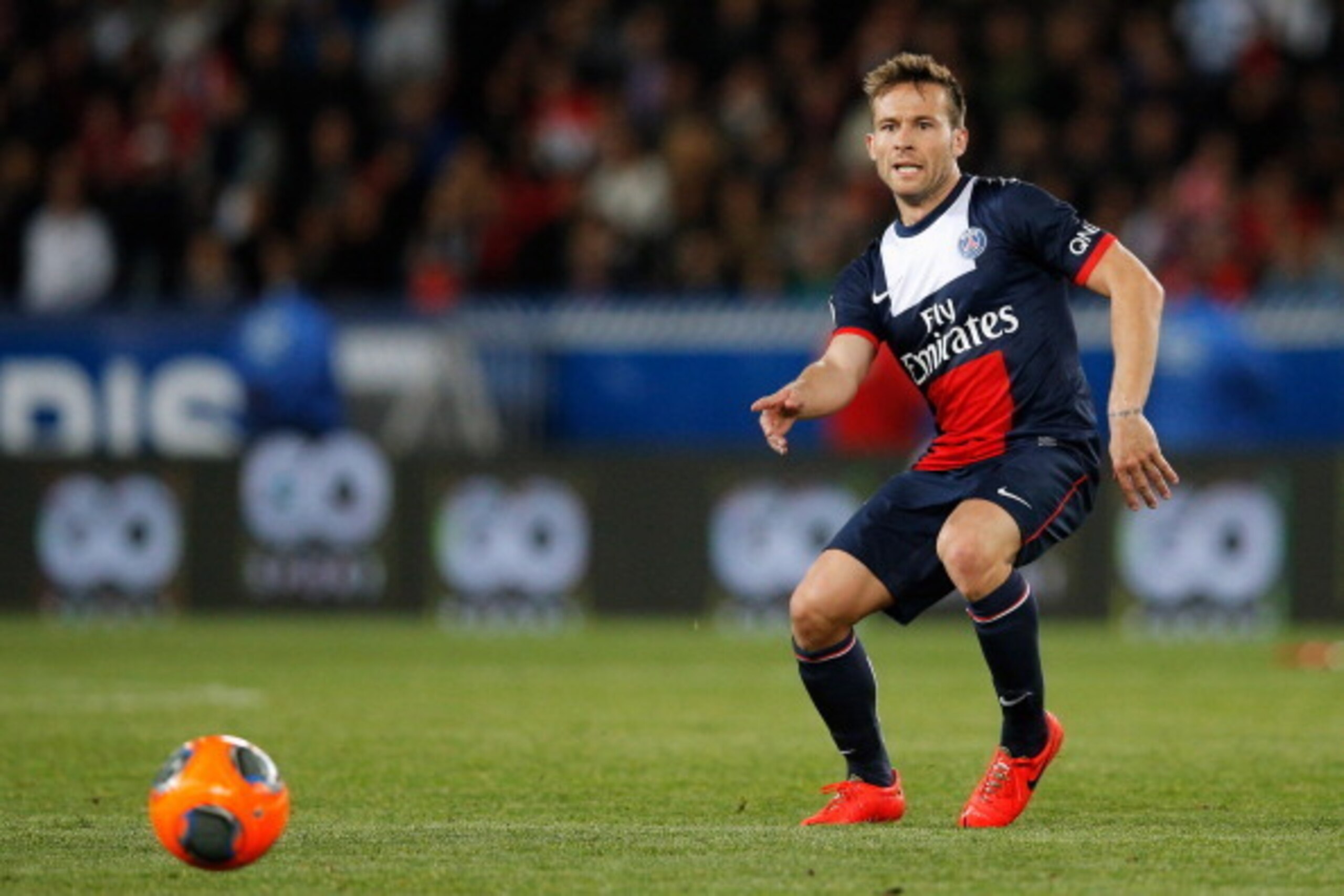 PARIS, FRANCE - MAY 07:  Yohan Cabaye of PSG in action during the Ligue 1 match between Paris Saint-Germain FC and Stade Rennais FC at Parc des Princes on May 7, 2014 in Paris, France.  (Photo by Dean Mouhtaropoulos/Getty Images)