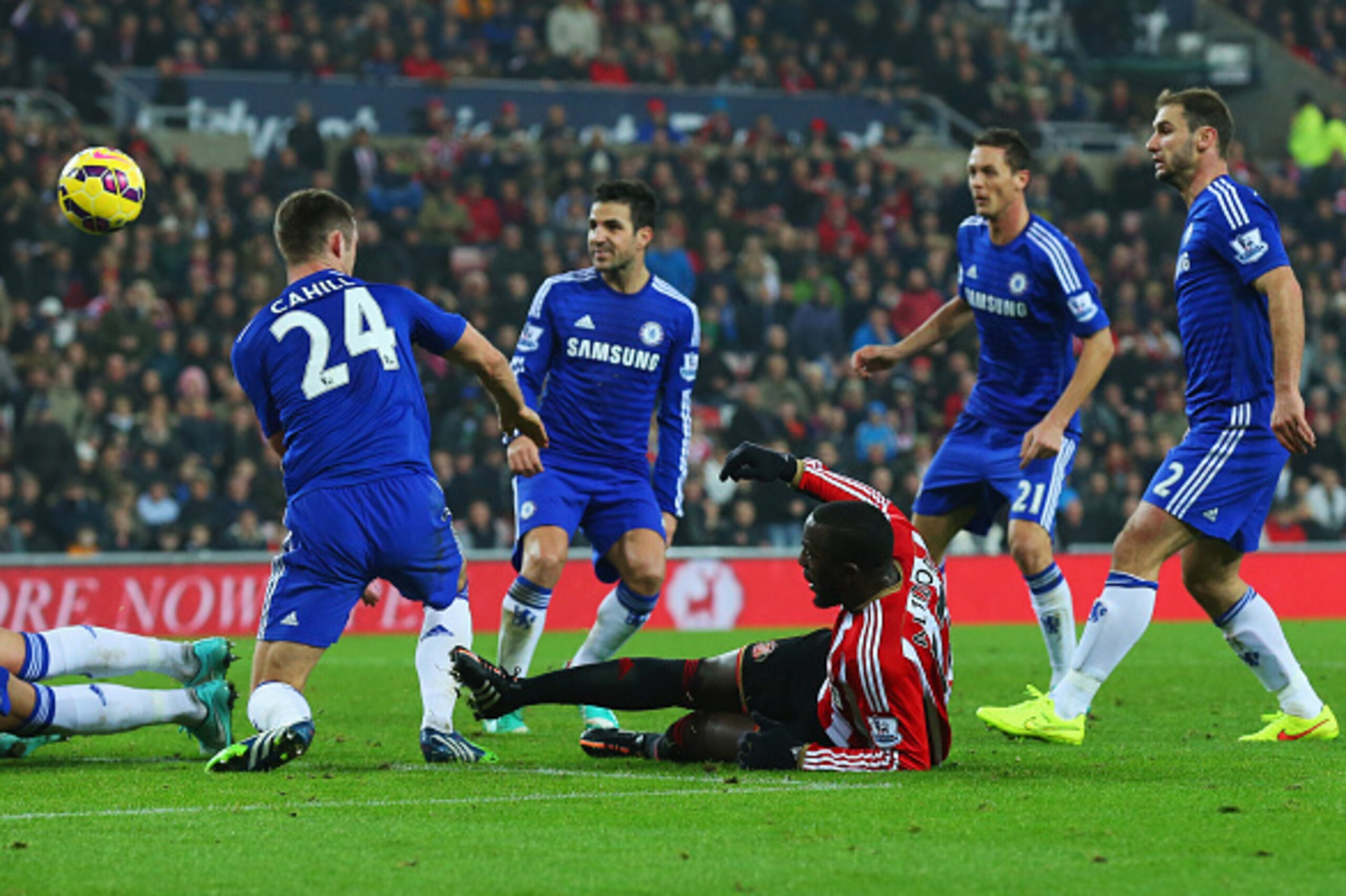 SUNDERLAND, ENGLAND - NOVEMBER 29:  Jozy Altidore of Sunderland has a shot blocked by Gary Cahill of Chelsea during the Barclays Premier League match between Sunderland and Chelsea at Stadium of Light on November 29, 2014 in Sunderland, England.  (Photo b