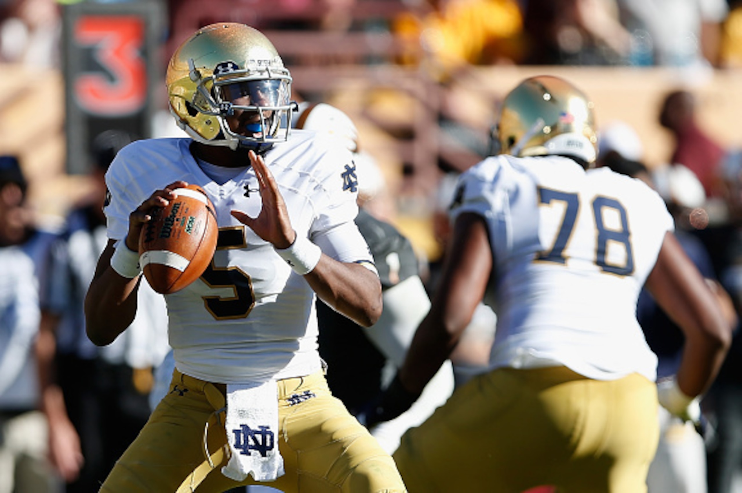 TEMPE, AZ - NOVEMBER 08:  Quarterback Everett Golson #5 of the Notre Dame Fighting Irish drops back to pass during the college football game against the Arizona State Sun Devils at Sun Devil Stadium on November 8, 2014 in Tempe, Arizona. The Sun Devils de