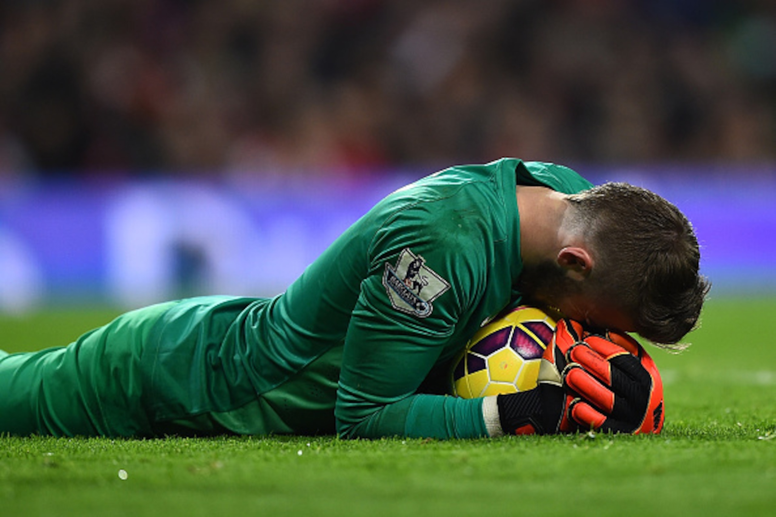 LONDON, ENGLAND - NOVEMBER 22:  David De Gea of Manchester United after making a save during the Barclays Premier League match between Arsenal and Manchester United at Emirates Stadium on November 22, 2014 in London, England. (Photo by Shaun Botterill/Get