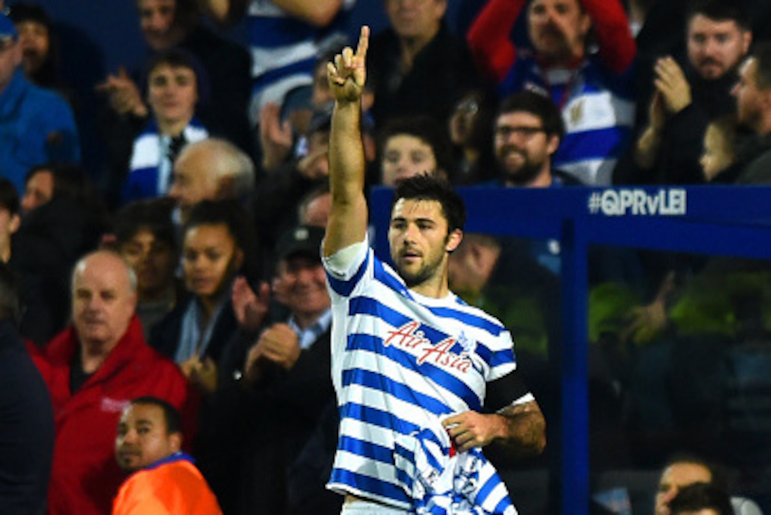 LONDON, ENGLAND - NOVEMBER 29:  Charlie Austin of QPR celebrates after scoring the winning goal during the Barclays Premier League match between Queens Park Rangers and Leicester City at Loftus Road on November 29, 2014 in London, England.  (Photo by Chri