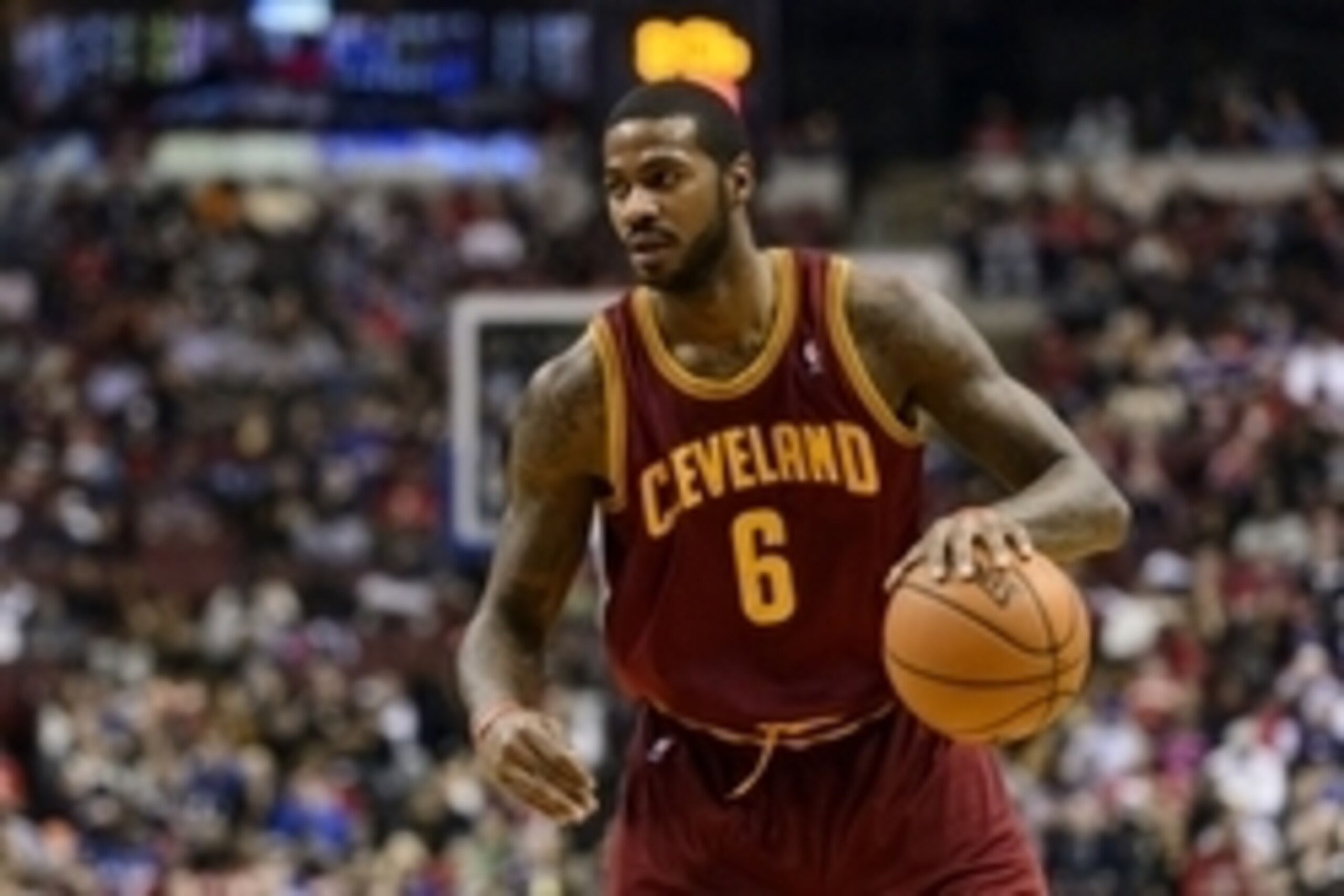 Nov 8, 2013; Philadelphia, PA, USA; Cleveland Cavaliers forward Earl Clark (6) during the third quarter against the Philadelphia 76ers at Wells Fargo Center. The Sixers defeated the Cavaliers 94-79. Mandatory Credit: Howard Smith-USA TODAY Sports Nov 8, 2013; Philadelphia, PA, USA; Cleveland Cavaliers forward Earl Clark (6) during the third quarter against the Philadelphia 76ers at Wells Fargo Center. The Sixers defeated the Cavaliers 94-79. Mandatory Credit: Howard Smith-USA TODAY Sports