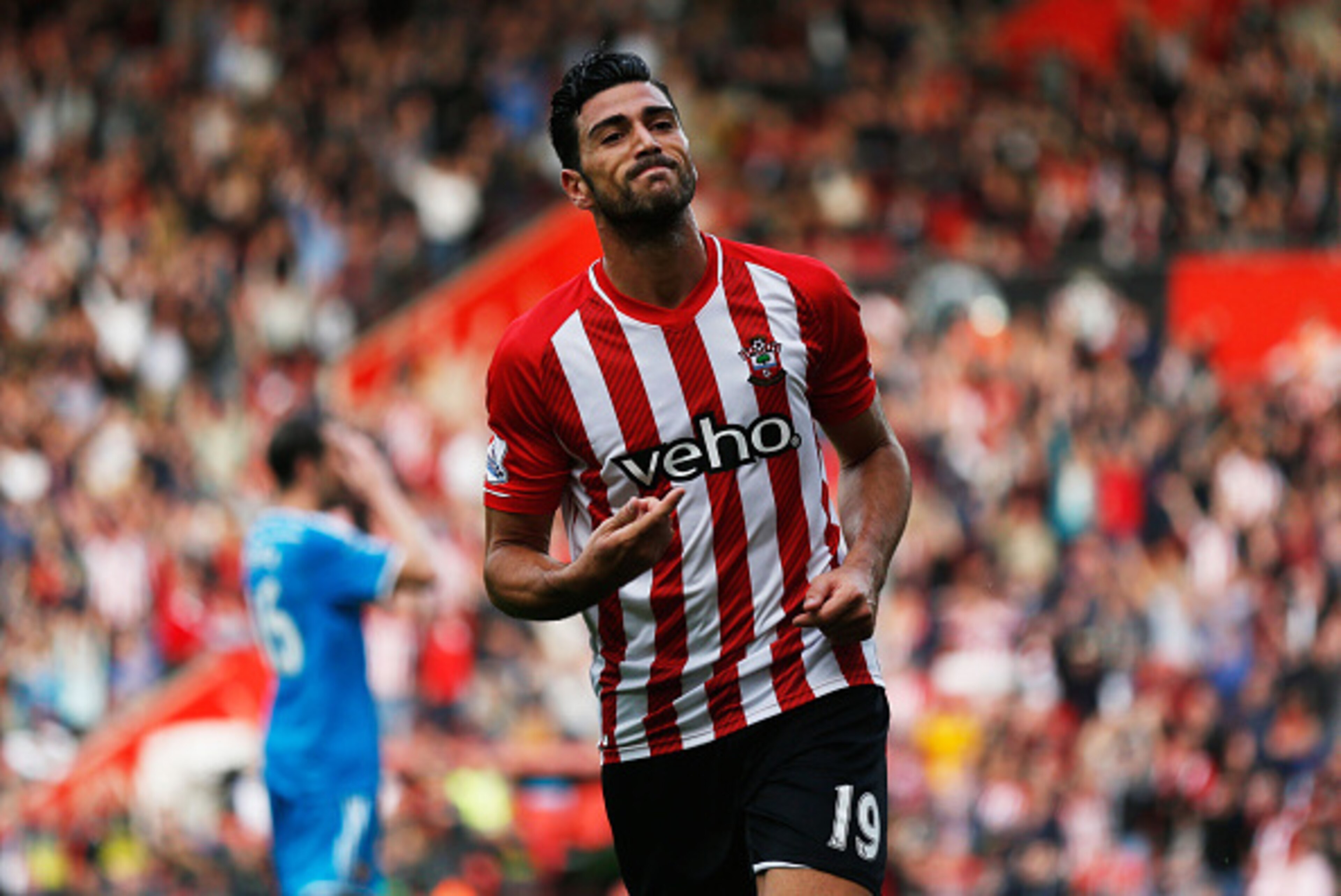 SOUTHAMPTON, ENGLAND - OCTOBER 18:  Graziano Pelle of Southampton celebrates as he scores their fifth goal during the Barclays Premier League match between Southampton and Sunderland at St Mary's Stadium on October 18, 2014 in Southampton, England.  (Phot