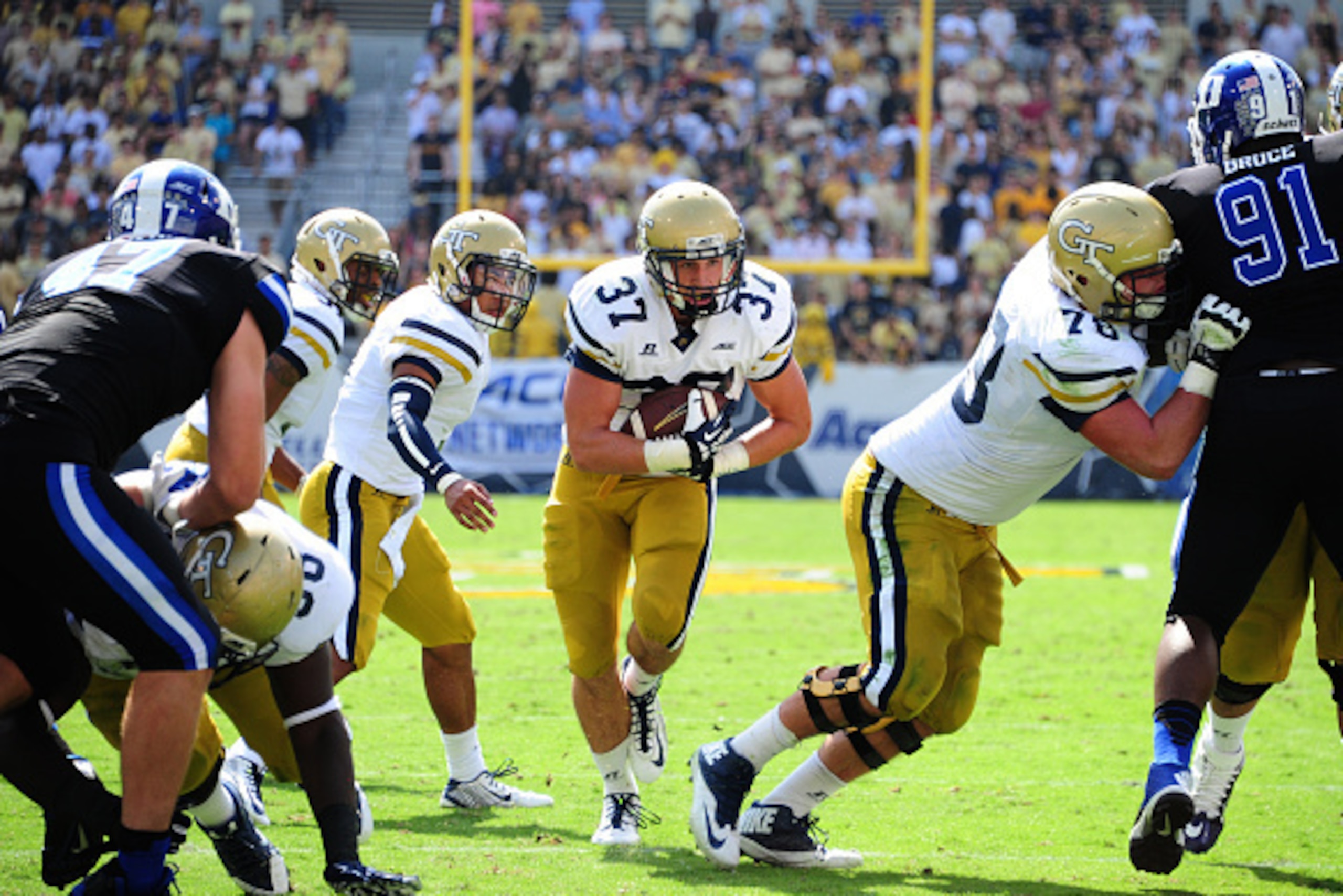 ATLANTA, GA - OCTOBER 11: Zach Laskey #37 of the Georgia Tech Yellow Jackets carries the ball against the Duke Blue Devils at Bobby Dodd Stadium on October 11, 2014 in Atlanta, Georgia. (Photo by Scott Cunningham/Getty Images) ATLANTA, GA - OCTOBER 11: Zach Laskey #37 of the Georgia Tech Yellow Jackets carries the ball against the Duke Blue Devils at Bobby Dodd Stadium on October 11, 2014 in Atlanta, Georgia. (Photo by Scott Cunningham/Getty Images)