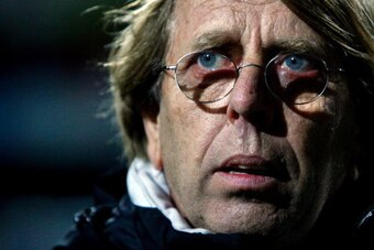 LONDON - NOVEMBER 14:  Ghana manager Claude LeRoy looks on prior to the international friendly match between Australia and Ghana at Loftus Road on November 14, 2006 in London, England.  (Photo by Ryan Pierse/Getty Images)