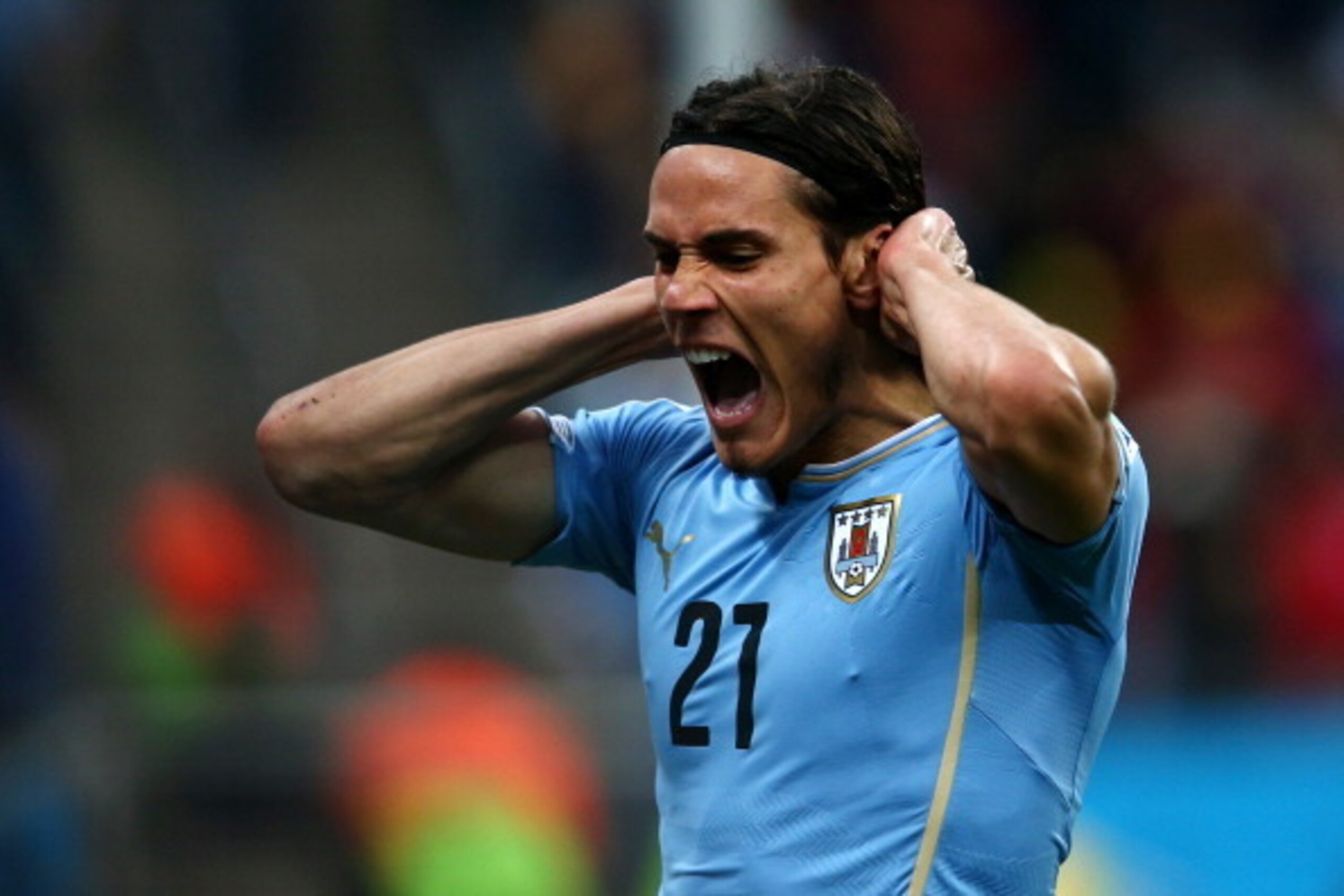SAO PAULO, BRAZIL - JUNE 19: Edinson Cavani of Uruguay reacts after a missed chance during the 2014 FIFA World Cup Brazil Group D match between Uruguay and England at Arena de Sao Paulo on June 19, 2014 in Sao Paulo, Brazil. (Photo by Julian Finney/Getty SAO PAULO, BRAZIL - JUNE 19: Edinson Cavani of Uruguay reacts after a missed chance during the 2014 FIFA World Cup Brazil Group D match between Uruguay and England at Arena de Sao Paulo on June 19, 2014 in Sao Paulo, Brazil. (Photo by Julian Finney/Getty