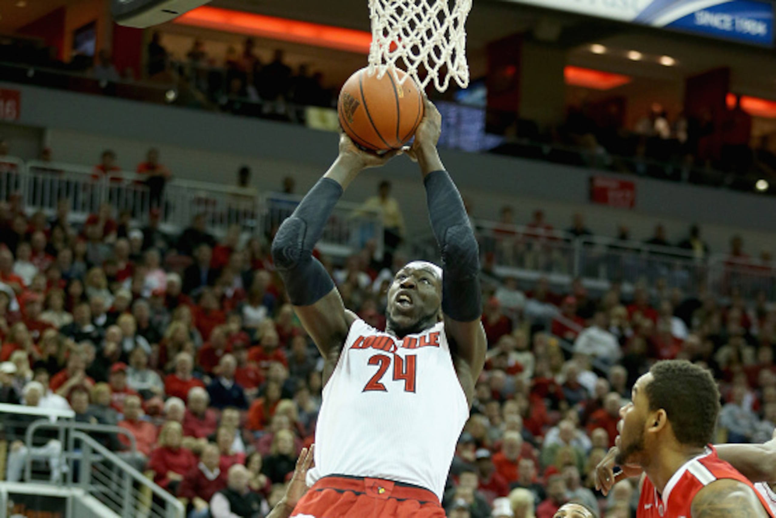 LOUISVILLE, KY - DECEMBER 02:  Montrezl Harrell #24 of the Louisville Cardinals shoots the ball during the game against the Ohio Staste Buckeyes at KFC YUM! Center on December 2, 2014 in Louisville, Kentucky.  (Photo by Andy Lyons/Getty Images)