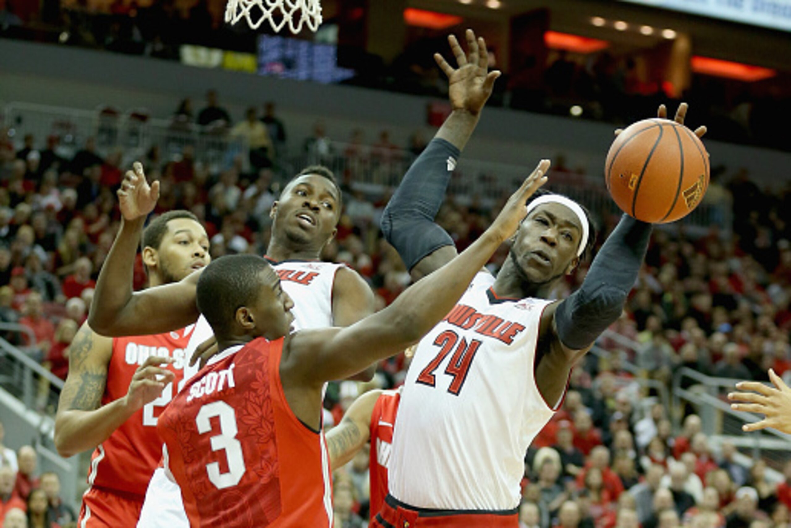 LOUISVILLE, KY - DECEMBER 02:  Montrezl Harrell #24 of the Louisville Cardinals reaches for the ball during the game against the Ohio State Buckeyes at KFC YUM! Center on December 2, 2014 in Louisville, Kentucky.  (Photo by Andy Lyons/Getty Images)