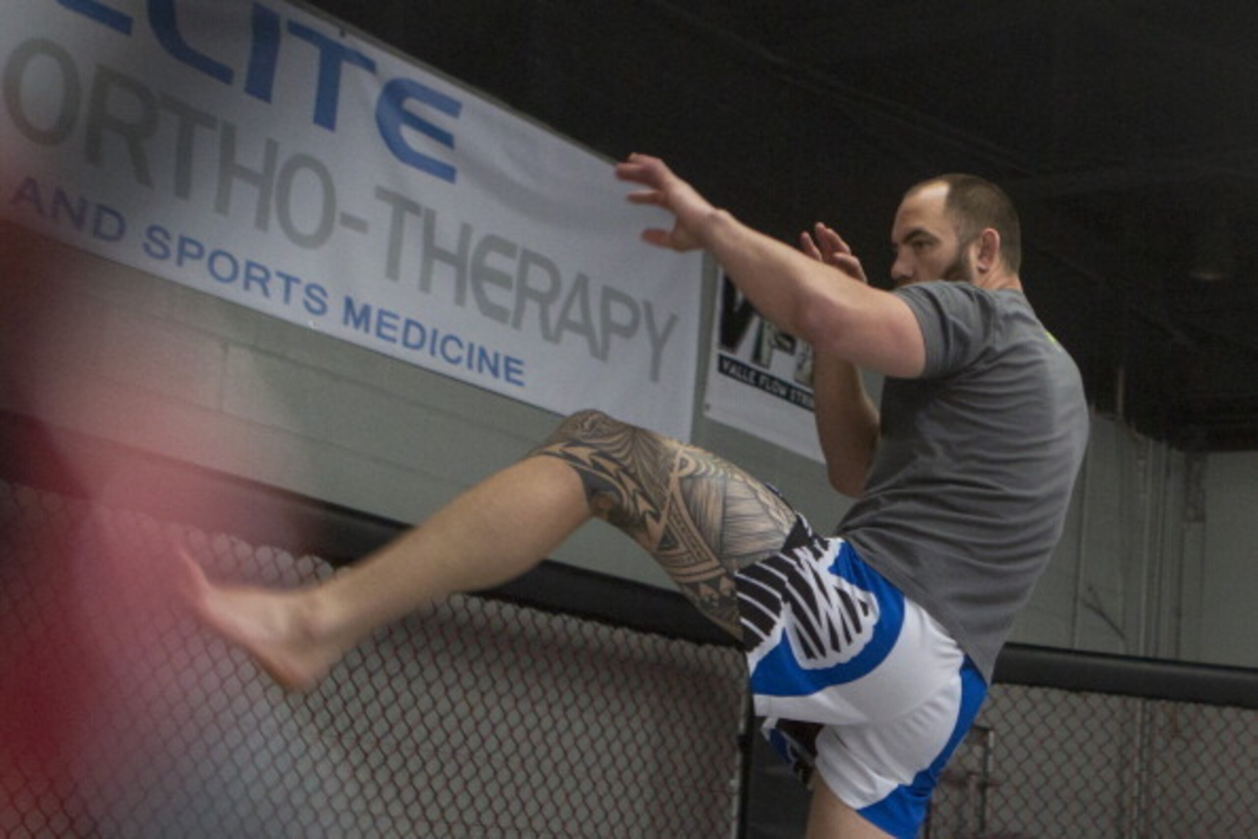 ALBUQUERQUE, NM - APRIL 2: UFC heavyweight contender Travis Browne warms up in the ring during an open training session for fans and media at the Jackson's Mixed Martial Arts and Fitness on April 2, 2014 in Albuquerque, New Mexico. (Photo by Aaron Sweet/G