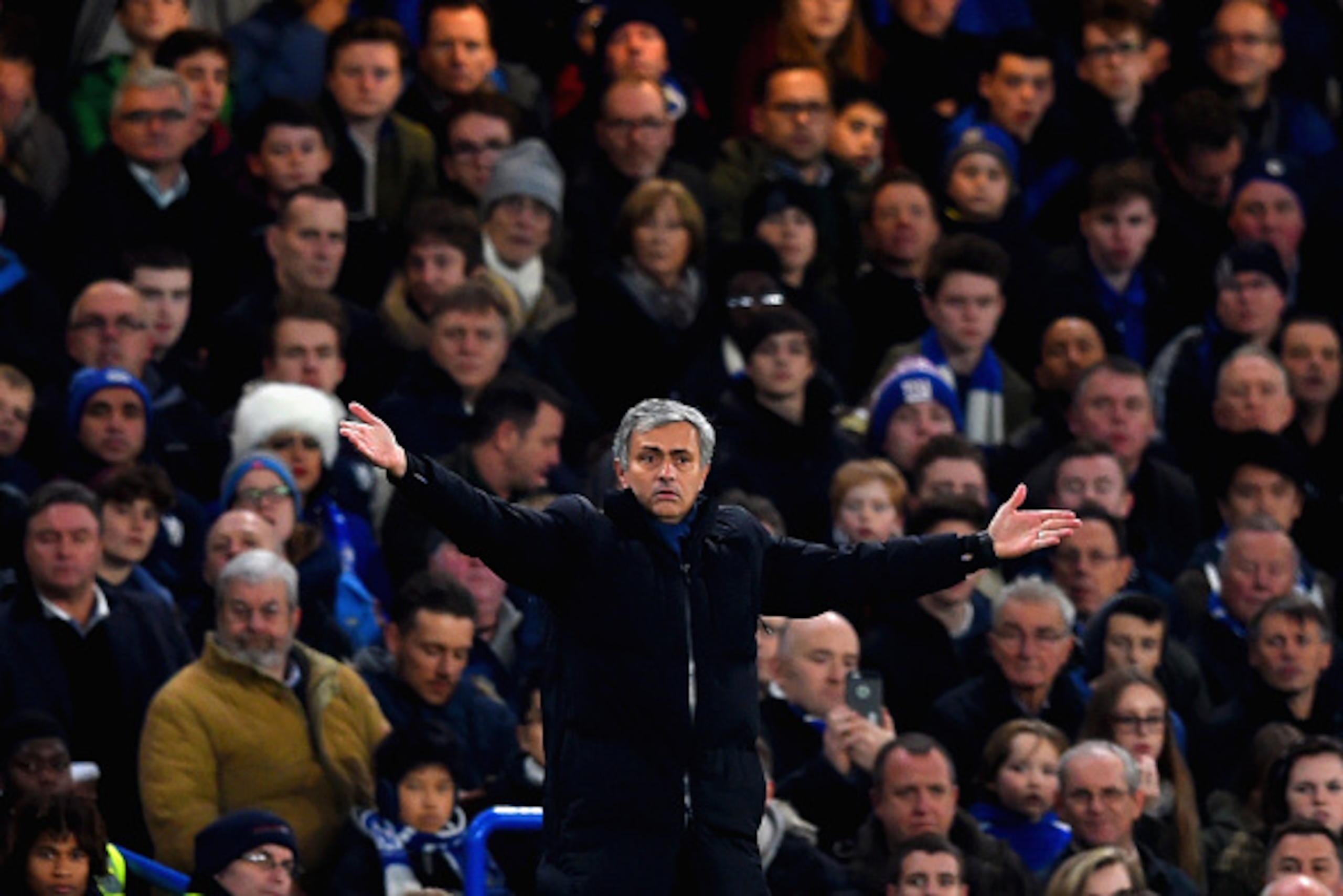 LONDON, ENGLAND - DECEMBER 03:  Jose Mourinho manager of Chelsea reacts on the touchline during the Barclays Premier League match between Chelsea and Tottenham Hotspur at Stamford Bridge on December 3, 2014 in London, England.  (Photo by Paul Gilham/Getty