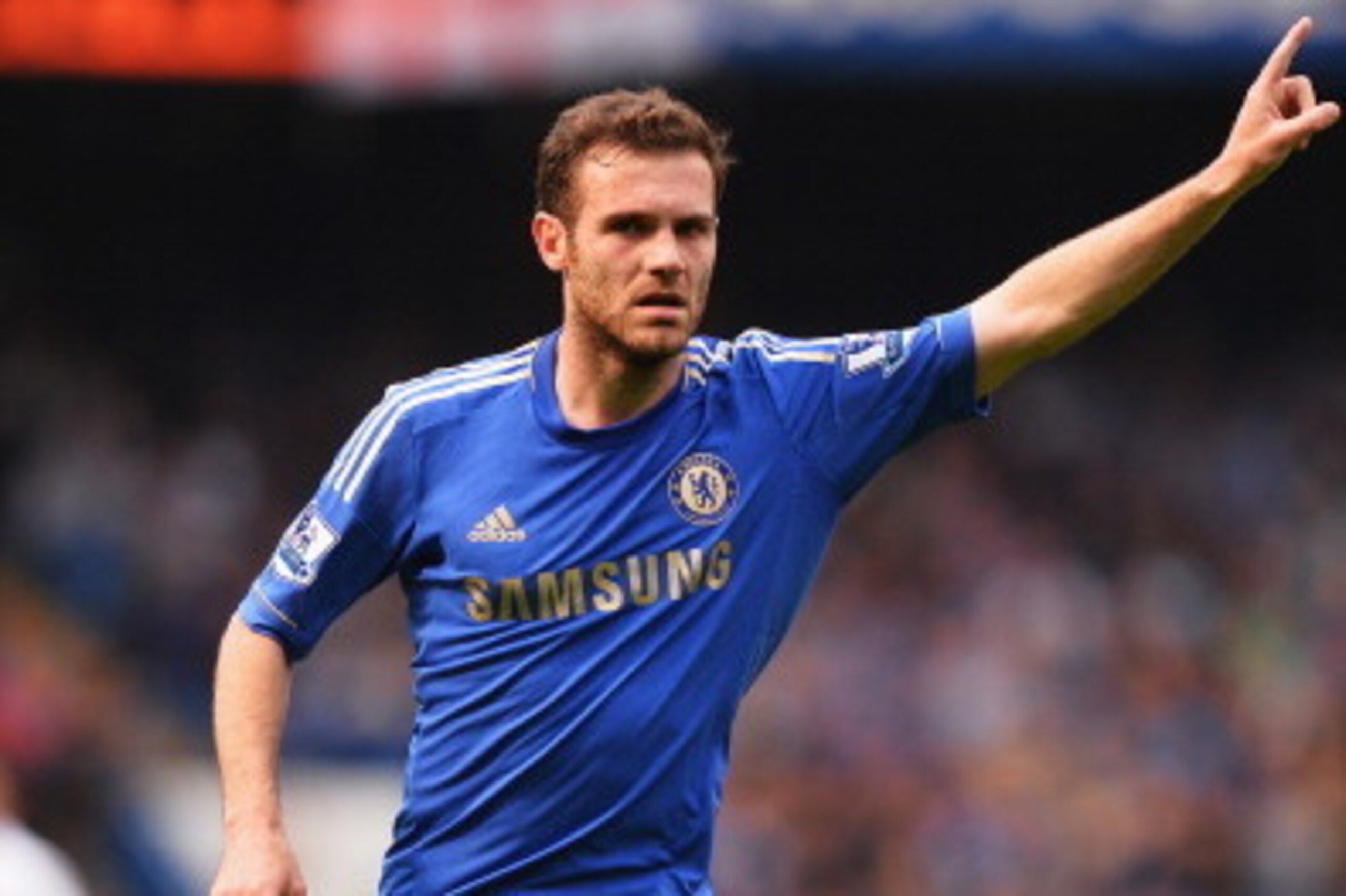LONDON, ENGLAND - MAY 19:  Juan Mata of Chelsea in action during the Barclays Premier League match between Chelsea and Everton at Stamford Bridge on May 19, 2013 in London, England.  (Photo by Mike Hewitt/Getty Images)