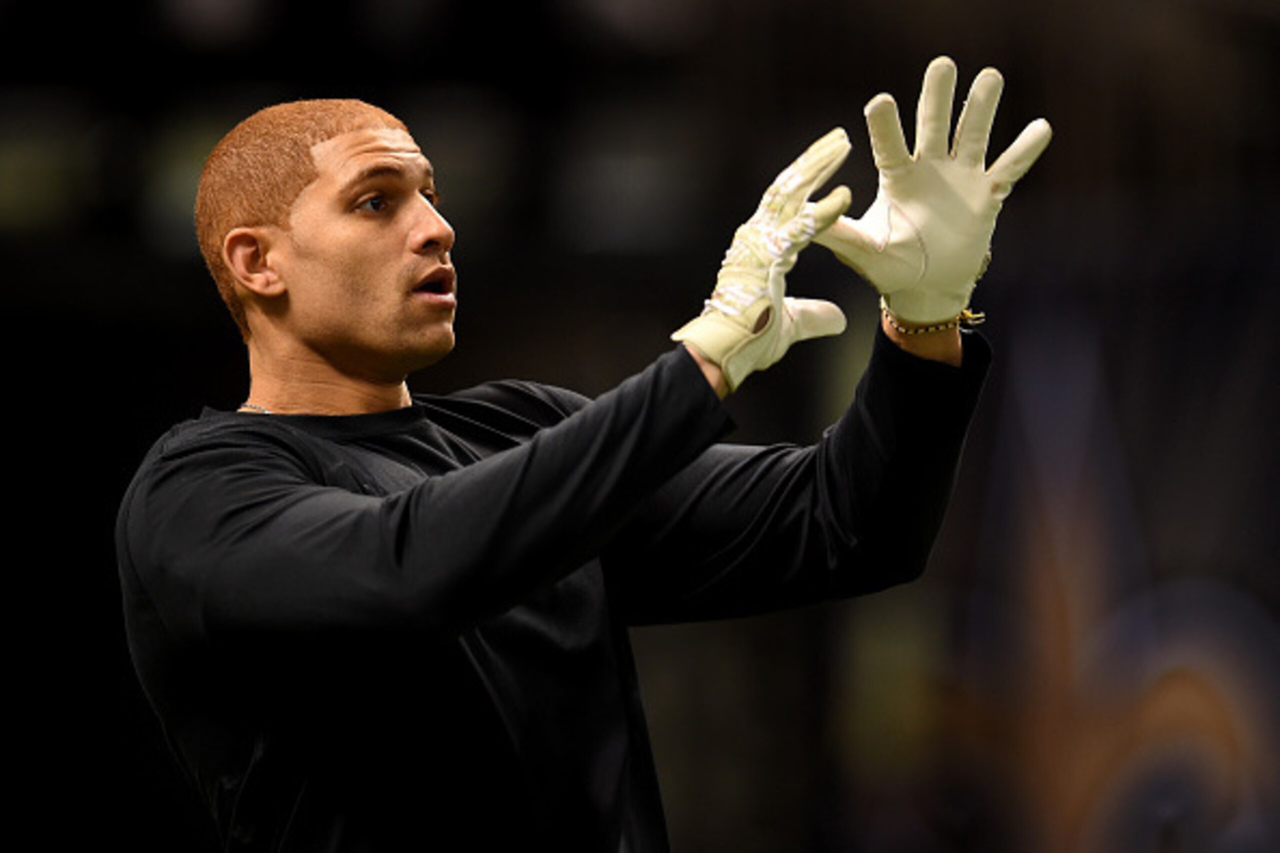 NEW ORLEANS, LA - NOVEMBER 16:  Jimmy Graham #80 of the New Orleans Saints warms up on the field prior to the start of the game against the Cincinnati Bengals at Mercedes-Benz Superdome on November 16, 2014 in New Orleans, Louisiana.  (Photo by Stacy Reve
