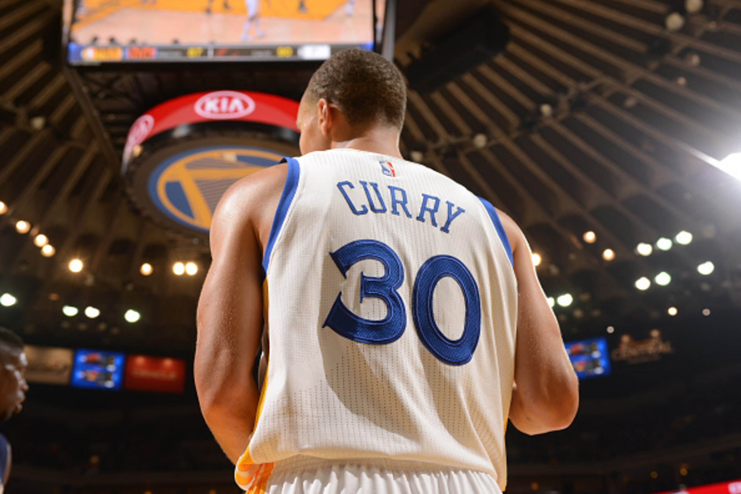 OAKLAND, CA - DECEMBER 4: Stephen Curry #30 of the Golden State Warriors in a game against the New Orleans Pelicans on December 4, 2014 at Oracle Arena in Oakland, California. NOTE TO USER: User expressly acknowledges and agrees that, by downloading and o