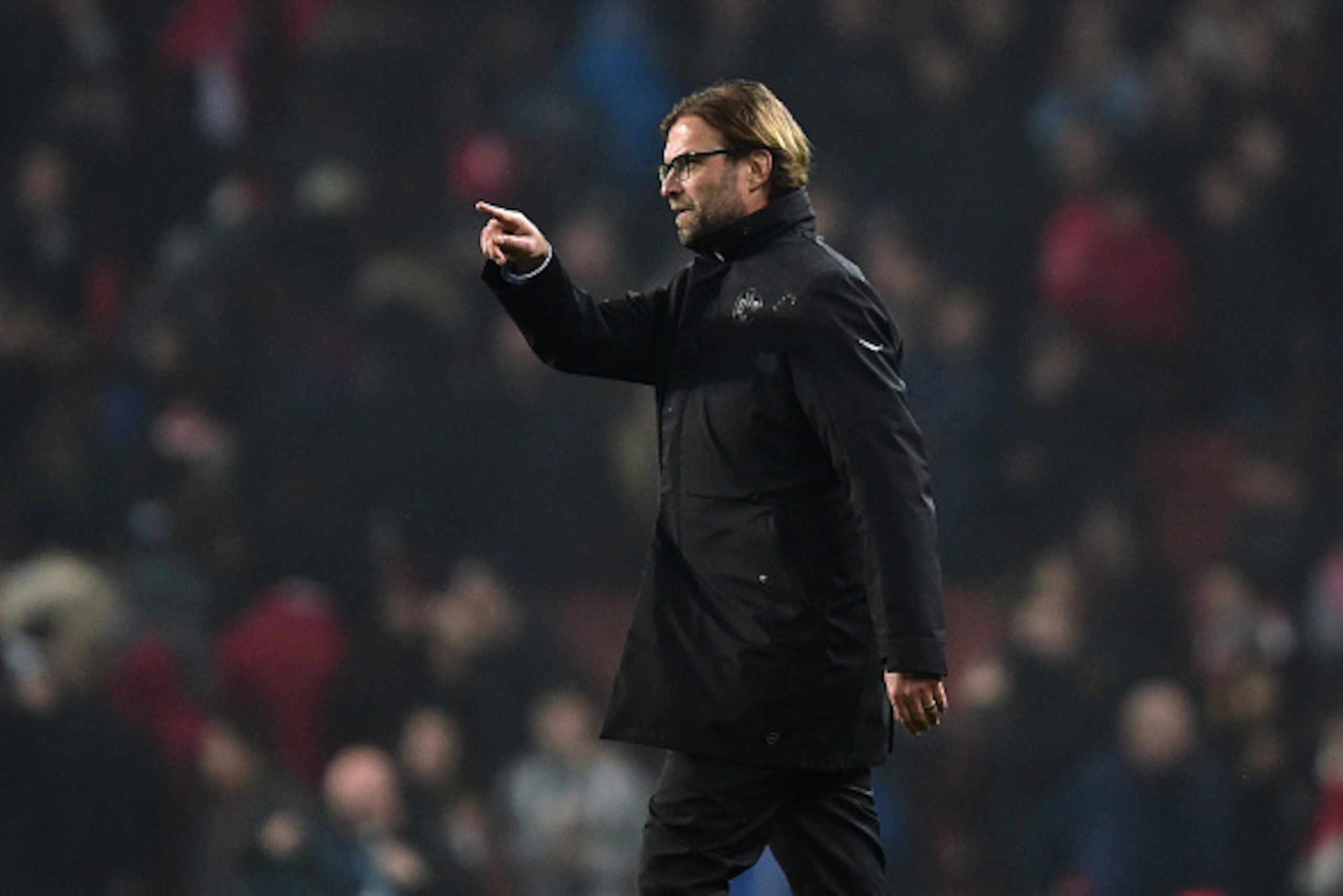 LONDON, ENGLAND - NOVEMBER 26:  Jurgen Klopp the Borussia Dortmund manager gestures during the UEFA Champions League Group D match between Arsenal and Borussia Dortmund at the Emirates Stadium on November 26, 2014 in London, United Kingdom.  (Photo by Jam