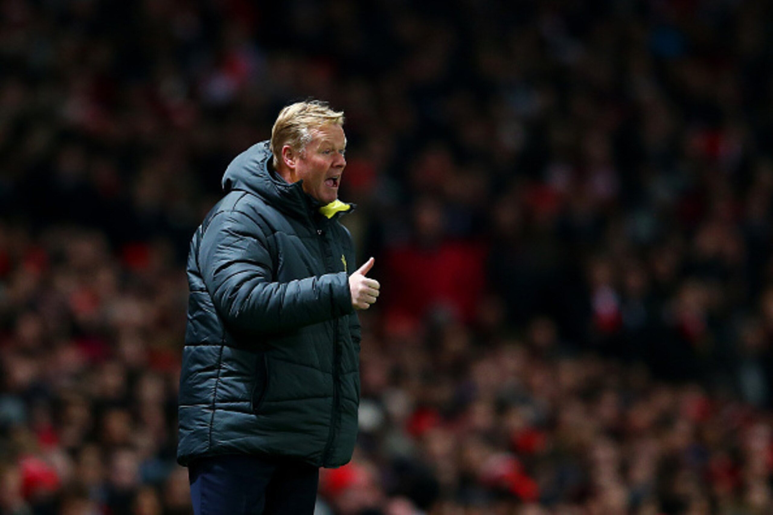 LONDON, ENGLAND - DECEMBER 03: Ronald Koeman, manager of Southampton gives a thumbs up to his players during the Barclays Premier League match between Arsenal and Southampton at Emirates Stadium on December 3, 2014 in London, England. (Photo by Michael LONDON, ENGLAND - DECEMBER 03: Ronald Koeman, manager of Southampton gives a thumbs up to his players during the Barclays Premier League match between Arsenal and Southampton at Emirates Stadium on December 3, 2014 in London, England. (Photo by Michael