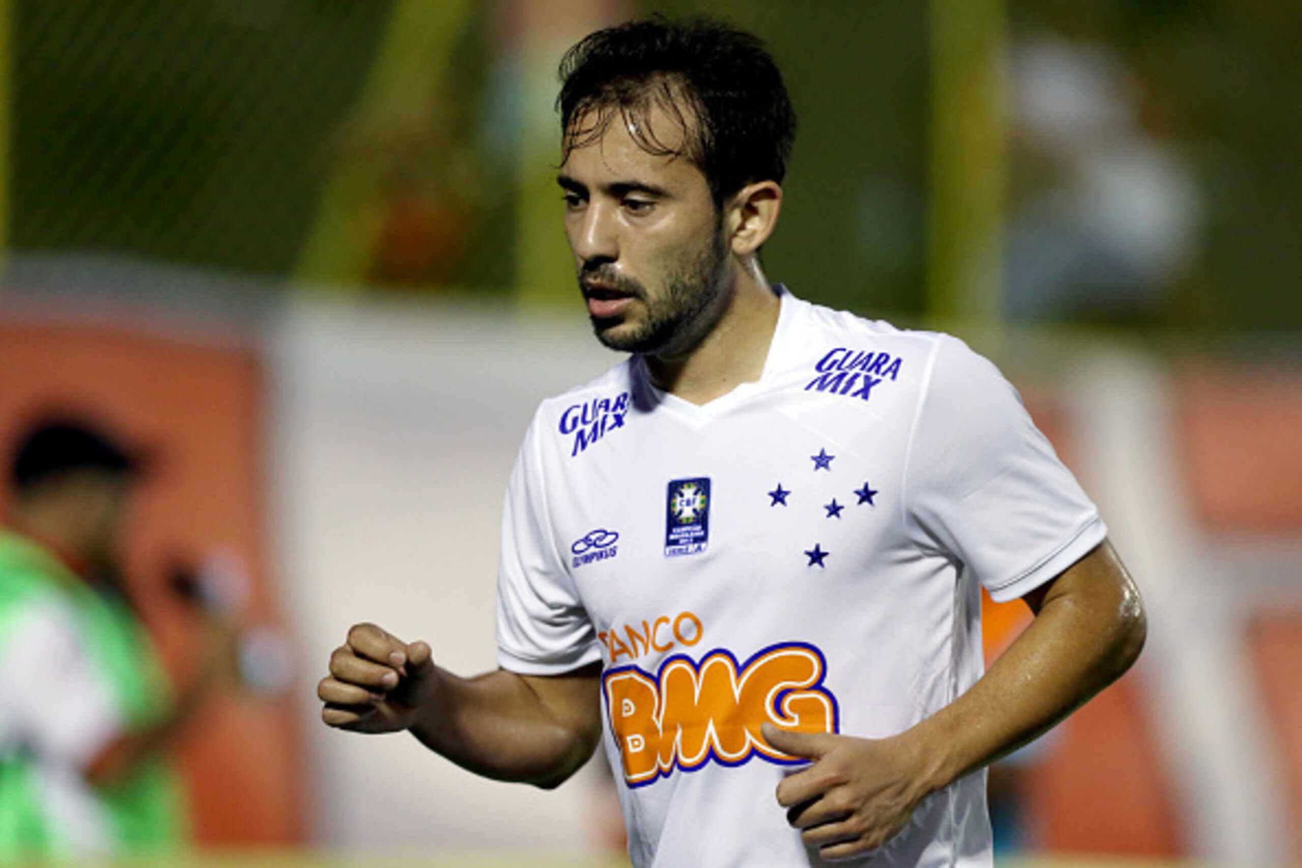 SALVADOR, BAHIA , BRAZIL - OCTOBER 19:  Everton Ribeiro of Cruzeiro in action during the match between Vitoria and Cruzeiro as part of Brasileirao Series A 2014 at Estadio Manoel Barradas on October 19, 2014  in Salvador, Bahia, Brazil. (Photo by Felipe O