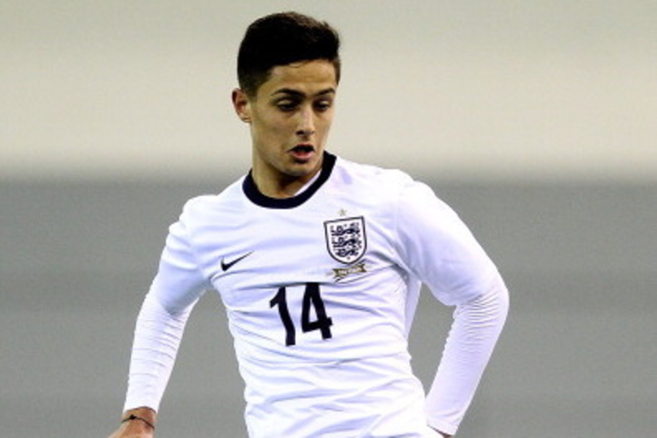 BURTON-UPON-TRENT, ENGLAND - FEBRUARY 11:  Yan Dhanda of England in action during a U16 International match between England and Denmark at St Georges Park on February 11, 2014 in Burton-upon-Trent, England.  (Photo by Ben Hoskins/Getty Images)