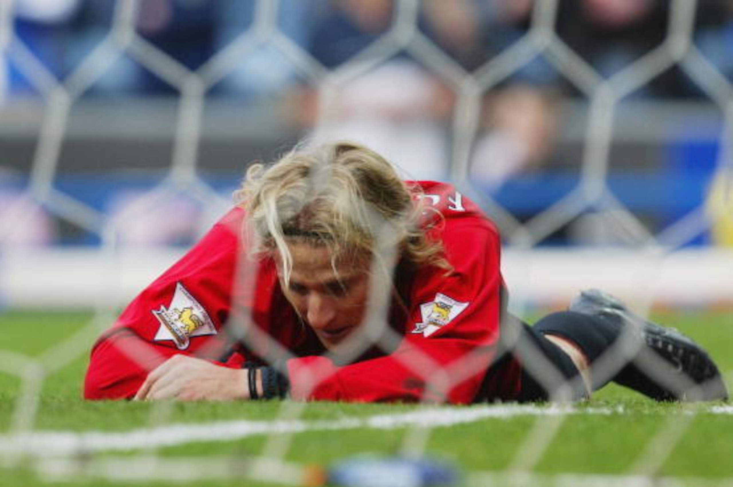 BLACKBURN, ENGLAND - MAY 1:  Diego Forlan of Manchester United looks dejected after he misses a header in the last few minutes of the game during the FA Barclaycard Premiership match between Blackburn Rovers and Manchester United at Ewood Park on May 1, 2