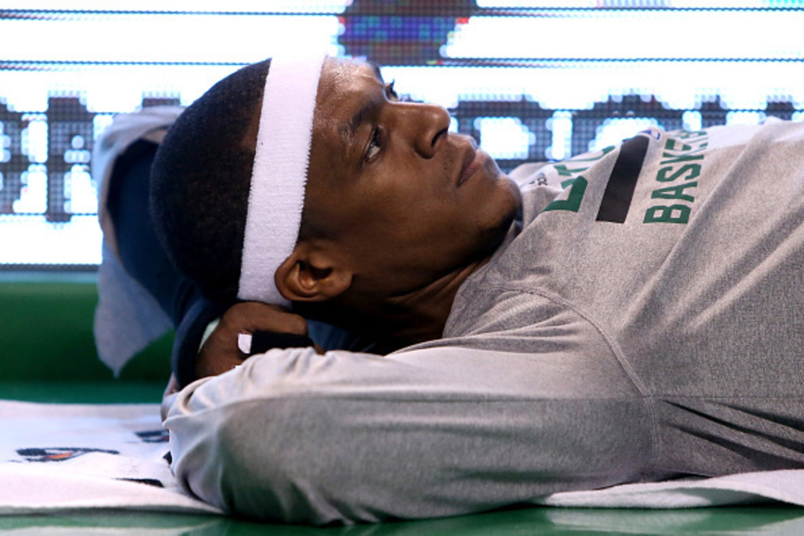 BOSTON, MA - NOVEMBER 05: Rajon Rondo #9 of the Boston Celtics stretches near the bench against the Toronto Raptors at TD Garden on November 5, 2014 in Boston, Massachusetts. NOTE TO USER: User expressly acknowledges and agrees that, by downloading and or BOSTON, MA - NOVEMBER 05: Rajon Rondo #9 of the Boston Celtics stretches near the bench against the Toronto Raptors at TD Garden on November 5, 2014 in Boston, Massachusetts. NOTE TO USER: User expressly acknowledges and agrees that, by downloading and or