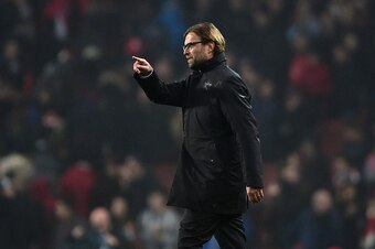 LONDON, ENGLAND - NOVEMBER 26:  Jurgen Klopp the Borussia Dortmund manager gestures during the UEFA Champions League Group D match between Arsenal and Borussia Dortmund at the Emirates Stadium on November 26, 2014 in London, United Kingdom.  (Photo by Jam