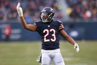 CHICAGO, IL - NOVEMBER 16: Kyle Fuller #23 of the Chicago Bears fires up the fans during the second half of a game against the Minnesota Vikings at Soldier Field on November 16, 2014 in Chicago, Illinois. The Bears defeated the Vikings 21-13. (Photo by Jo