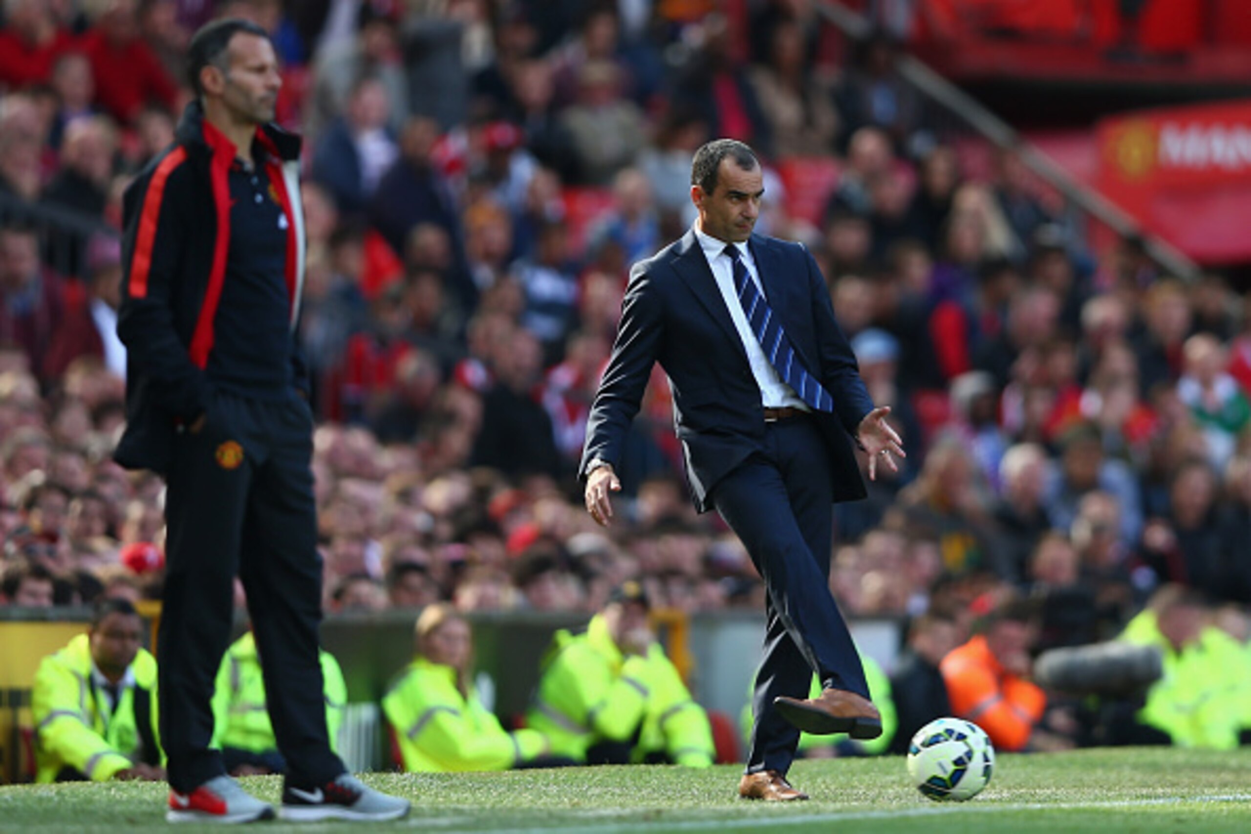 MANCHESTER, ENGLAND - OCTOBER 05:  Everton Manager Roberto Martinez returns the ball during the Barclays Premier League match between Manchester United and Everton at Old Trafford on October 5, 2014 in Manchester, England.  (Photo by Clive Brunskill/Getty
