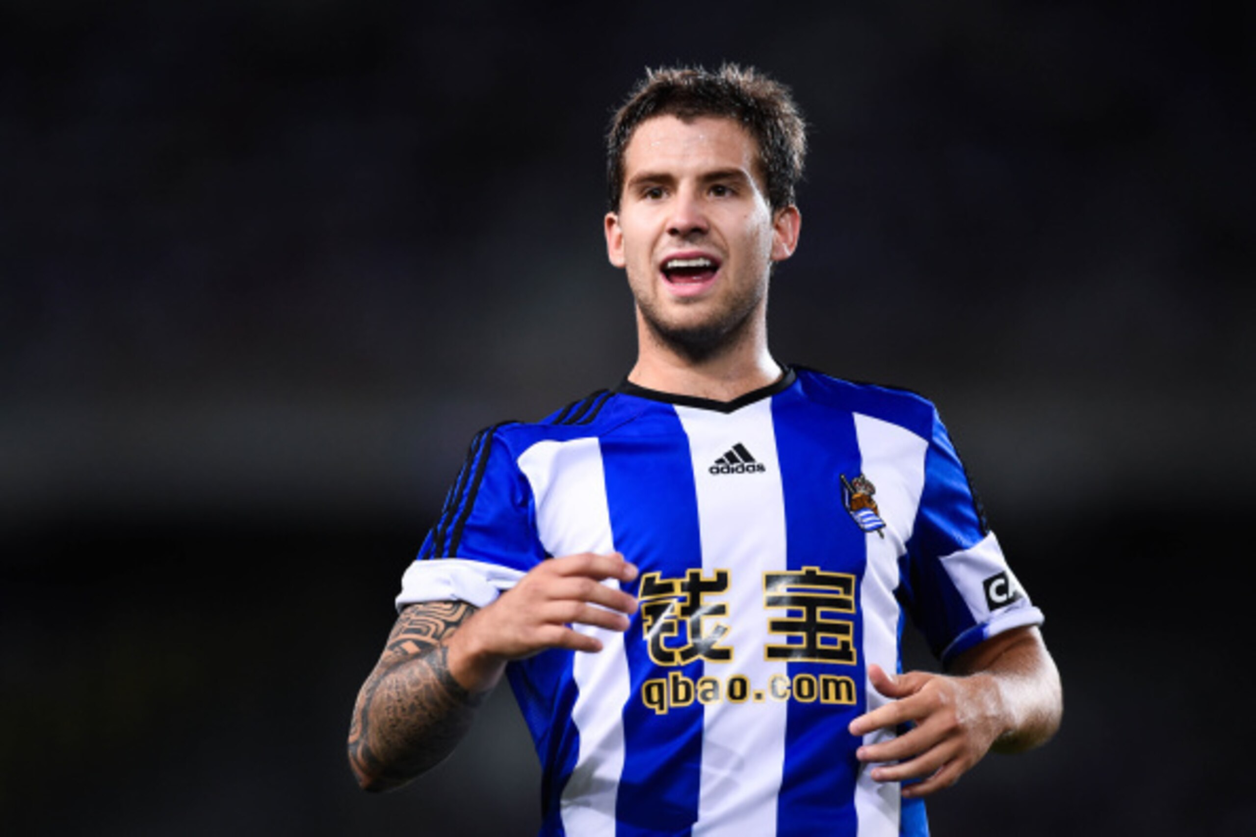SAN SEBASTIAN, SPAIN - AUGUST 31:  Inigo Martinez of Real Sociedad de Futbol looks on during the La Liga match between Real Sociedad de Futbol and Real Madrid CF at Estadio Anoeta on August 31, 2014 in San Sebastian, Spain.  (Photo by David Ramos/Getty Im