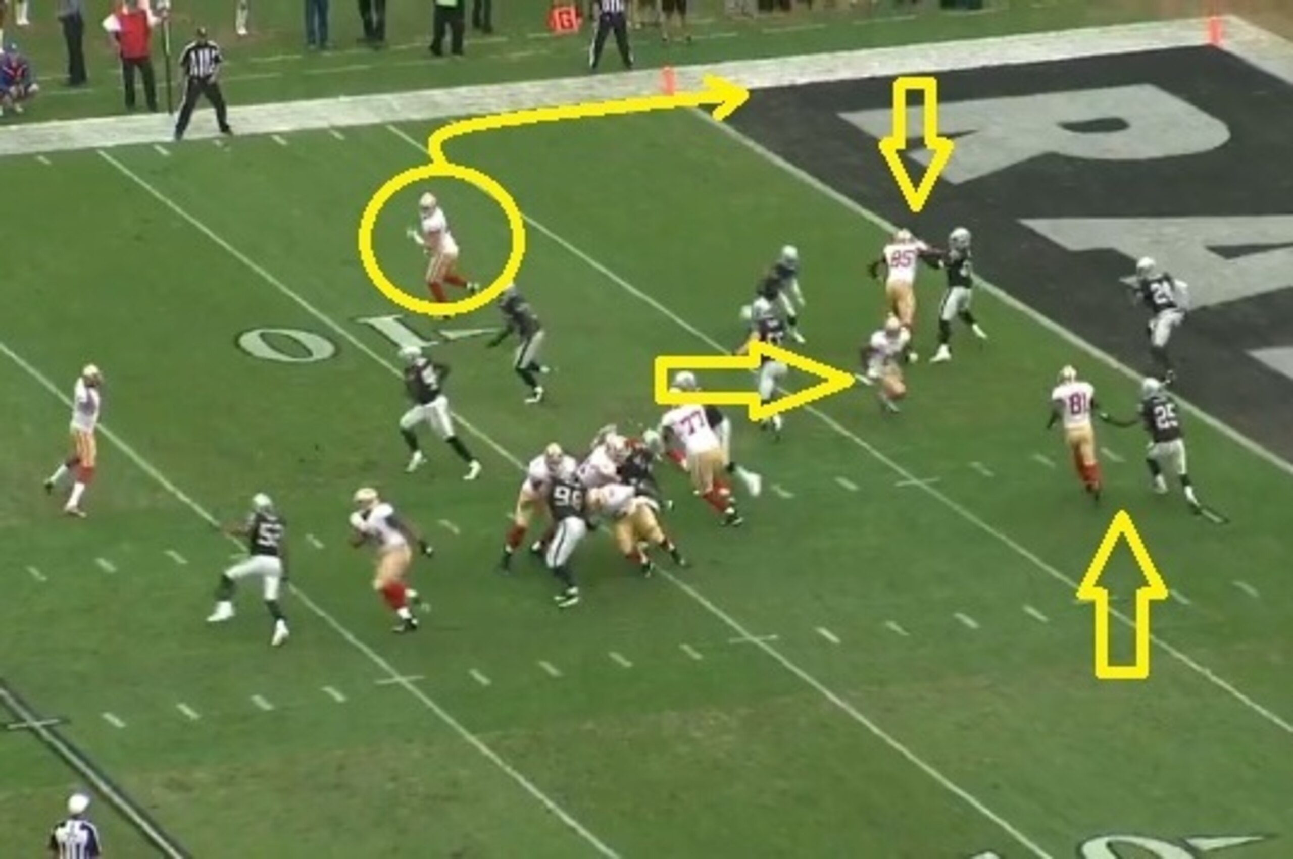 Miller hauls in the short pass and finishes off the red-zone score. Miller hauls in the short pass and finishes off the red-zone score.