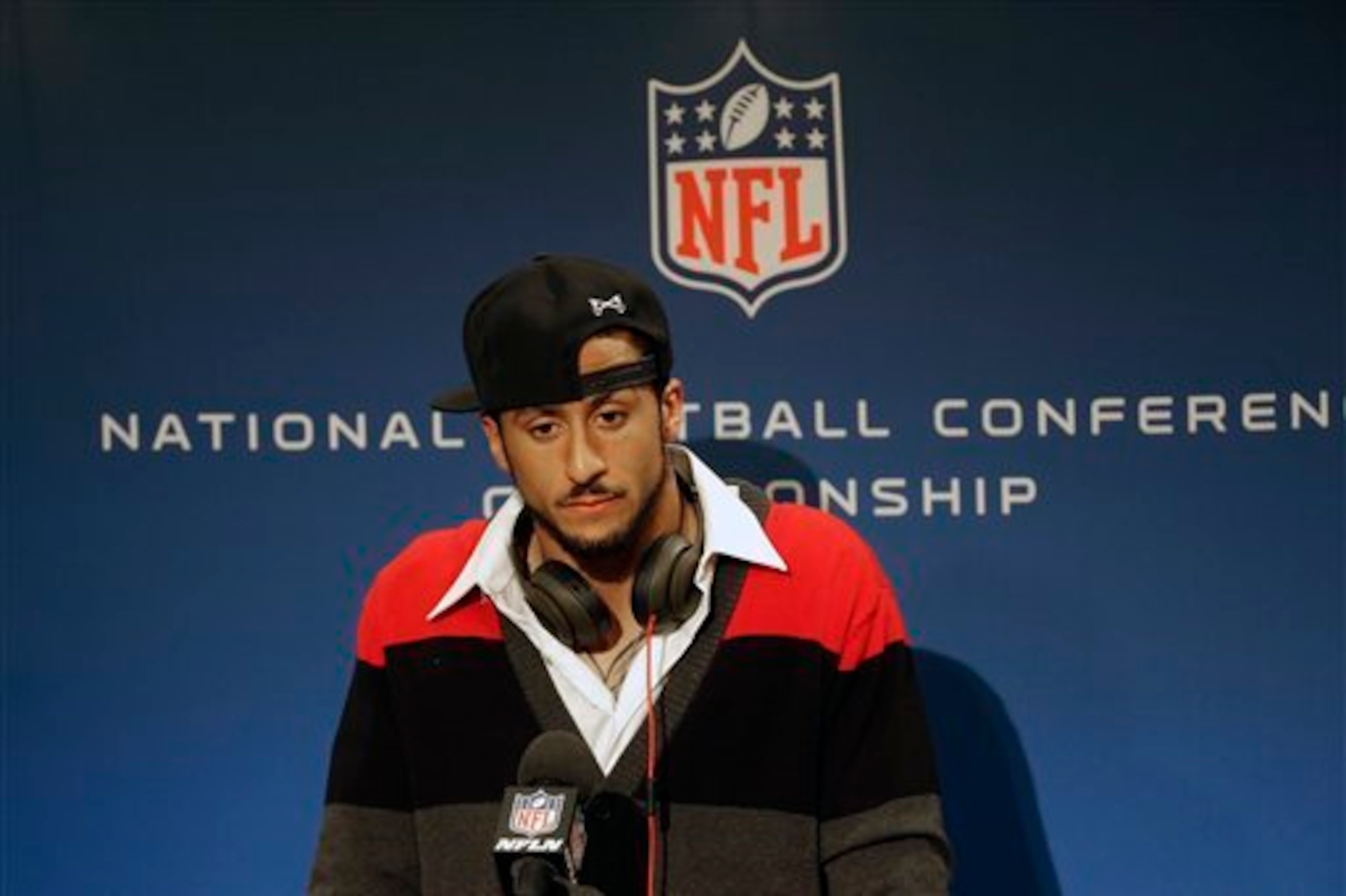 Niners fans can get past the hat and headphones that Kaepernick sports in postgame pressers. But as for the 2.7-word responses, not so much.