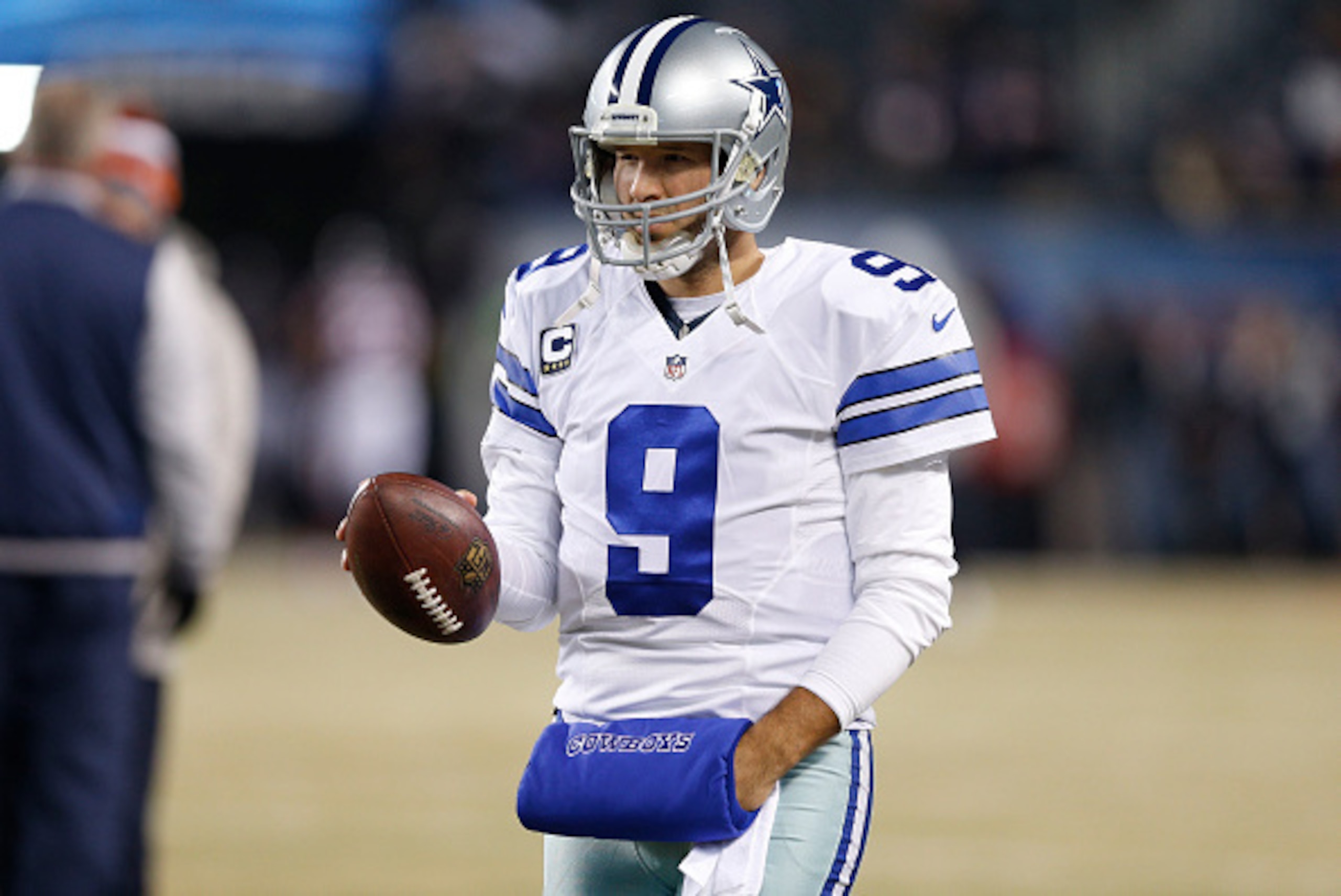 CHICAGO, IL - DECEMBER 4: Tony Romo #9 of the Dallas Cowboys during warmups before a game against the Chicago Bears at Soldier Field on December 4, 2014 in Chicago, Illinois. (Photo by Joe Robbins/Getty Images)