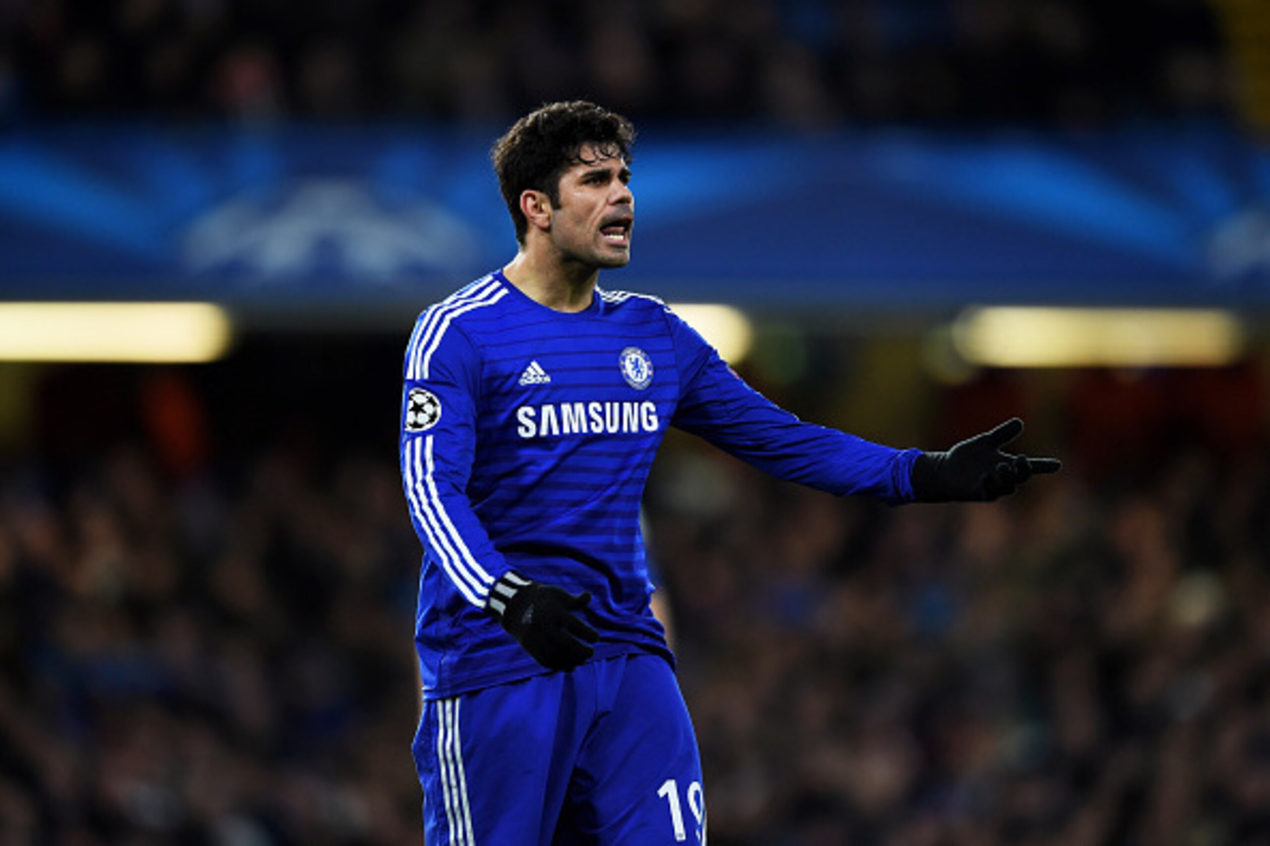 LONDON, ENGLAND - DECEMBER 10:  Diego Costa of Chelsea gestures during the UEFA Champions League group G match between Chelsea and Sporting Clube de Portugal at Stamford Bridge on December 10, 2014 in London, United Kingdom.  (Photo by Paul Gilham/Getty I