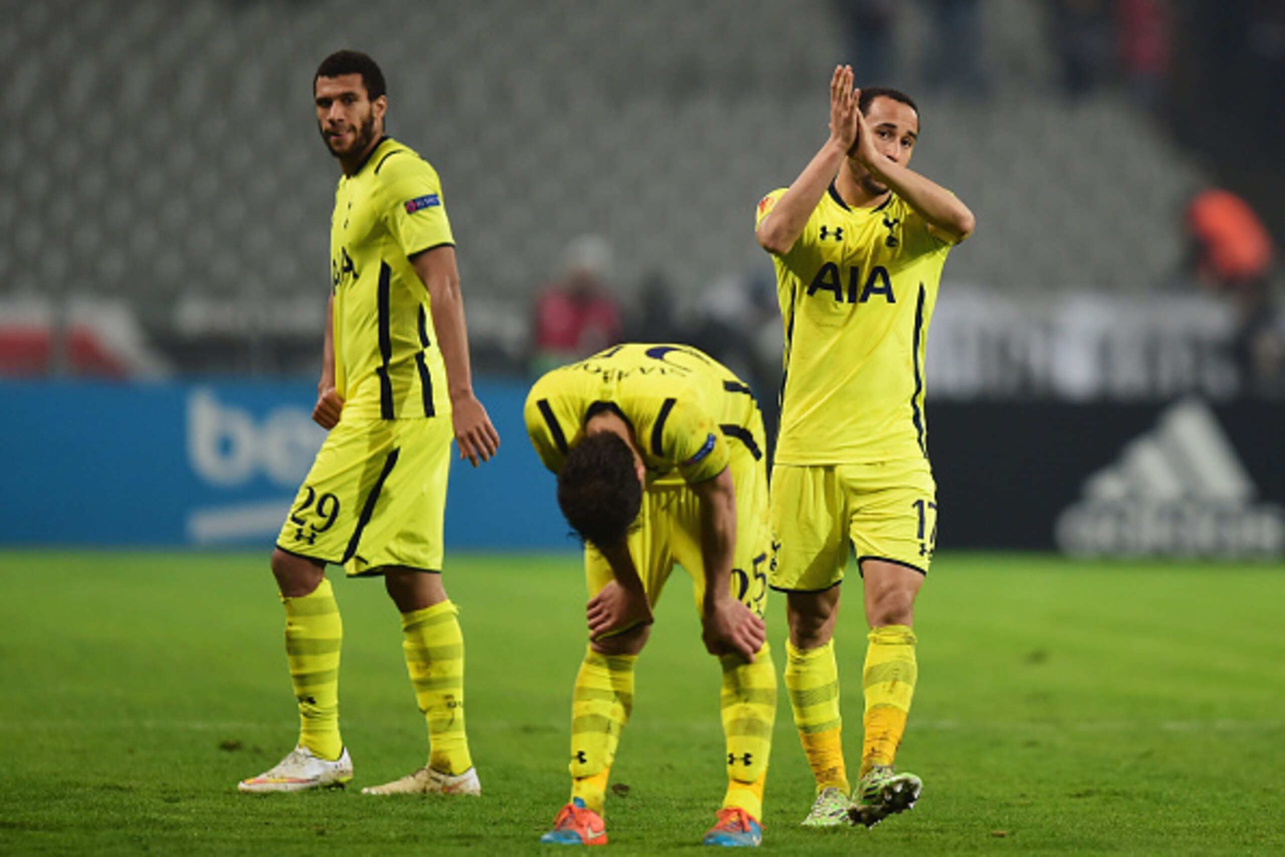 ISTANBUL, TURKEY - DECEMBER 11: (L-R) Etienne Capoue, Benjamin Stambouli and Andros Townsend of Spurs look dejected in defeat after the UEFA Europa League Group C match between Besiktas JK and Tottenham Hotspur FC at Ataturk Olympic Stadium on December ISTANBUL, TURKEY - DECEMBER 11: (L-R) Etienne Capoue, Benjamin Stambouli and Andros Townsend of Spurs look dejected in defeat after the UEFA Europa League Group C match between Besiktas JK and Tottenham Hotspur FC at Ataturk Olympic Stadium on December