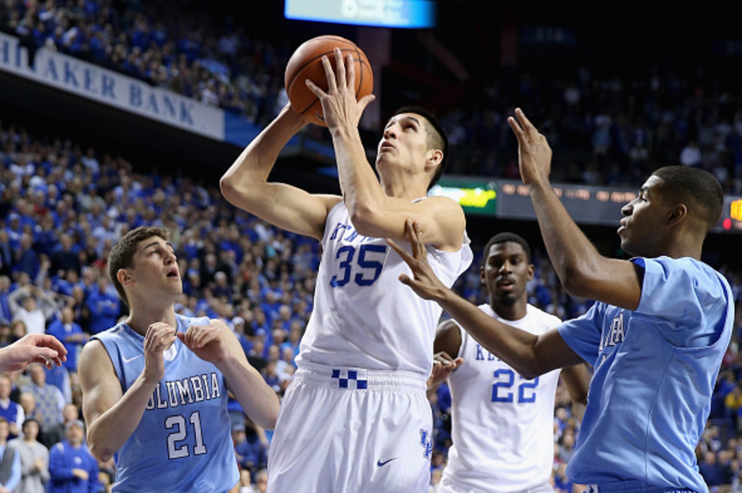 LEXINGTON, KY - DECEMBER 10:  Derek Willis #35 of the Kentucky Wildcats shoots the ball during the game against the Columbia Lions at Rupp Arena on December 10, 2014 in Lexington, Kentucky.  (Photo by Andy Lyons/Getty Images)