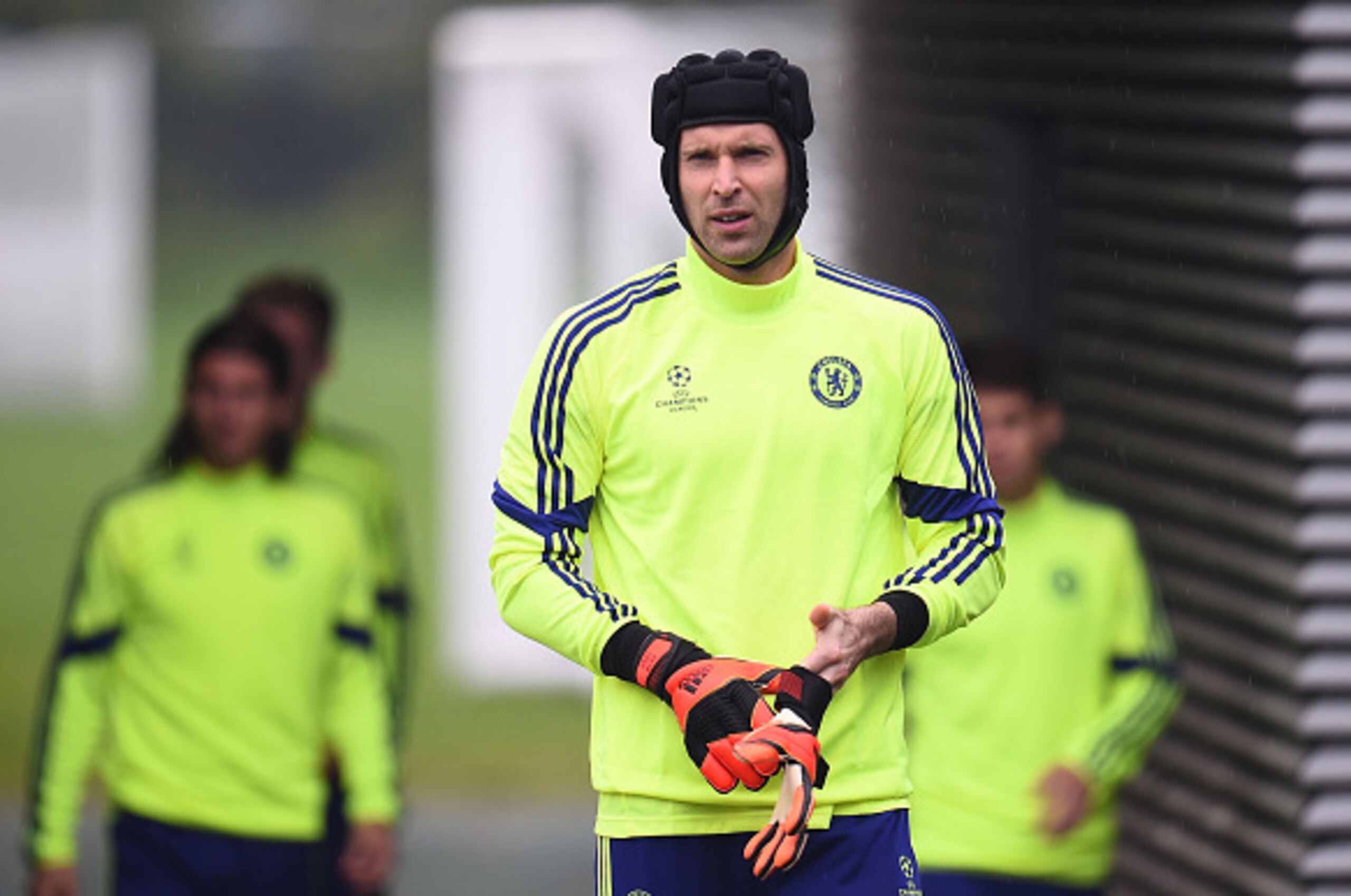 COBHAM, ENGLAND - SEPTEMBER 29:  Goalkeeper Petr Cech walks out onto the pitch during the Chelsea Training Session at Chelsea Training Ground on September 29, 2014 in Cobham, England.  (Photo by Christopher Lee/Getty Images)