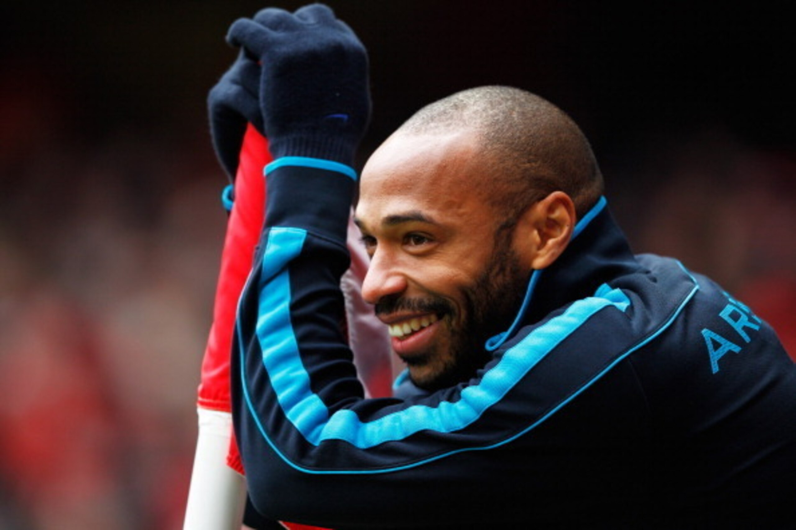 LONDON, ENGLAND - FEBRUARY 04:  Thierry Henry of Arsenal looks on from the corner flag during the Barclays Premier League match between Arsenal and Blackburn Rovers at Emirates Stadium on February 4, 2012 in London, England.  (Photo by Paul Gilham/Getty I
