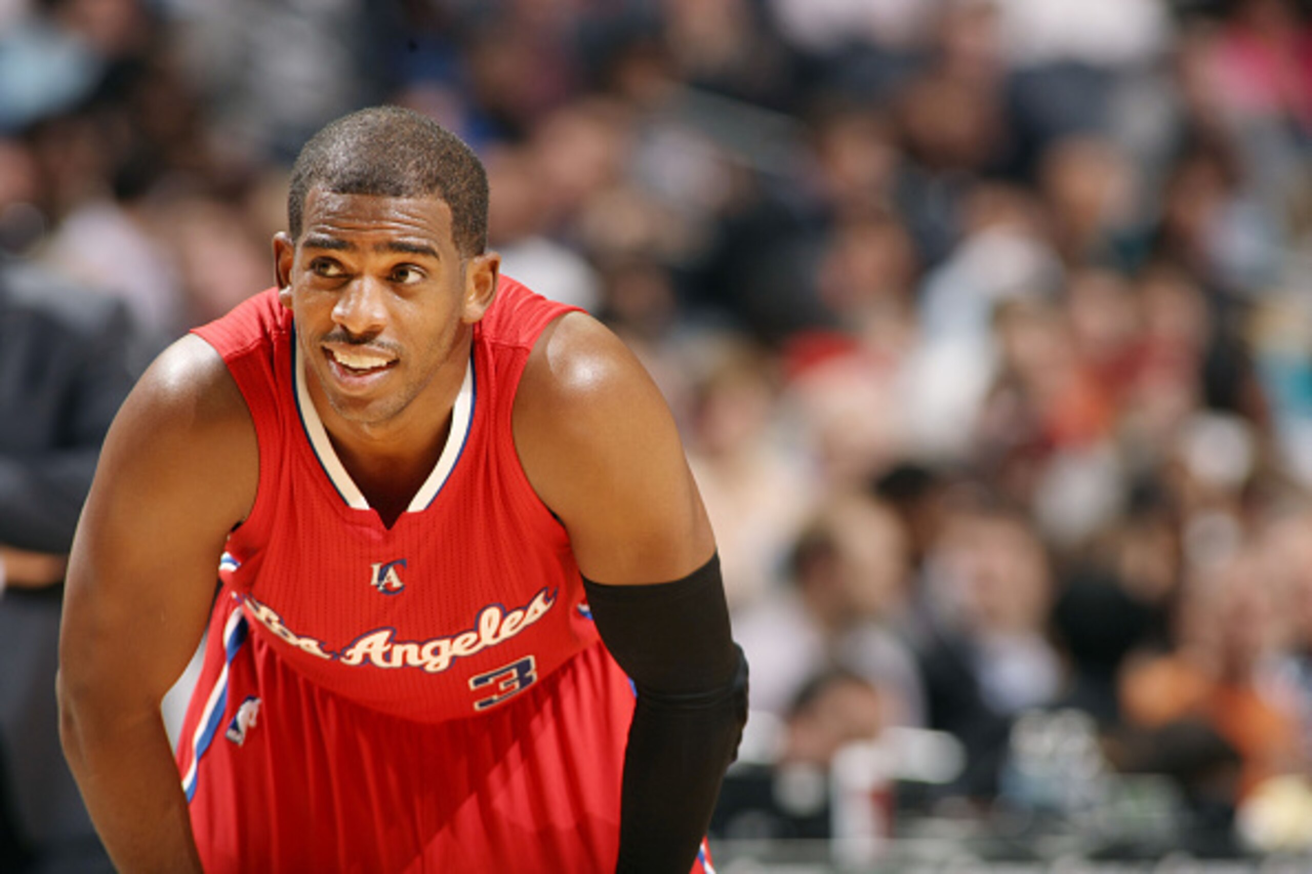 CHARLOTTE, NC - NOVEMBER 24: Chris Paul #3 of the Los Angeles Clippers during the game against the Charlotte Hornets at the Time Warner Cable Arena on November 24, 2014 in Charlotte, North Carolina. NOTE TO USER: User expressly acknowledges and agrees tha