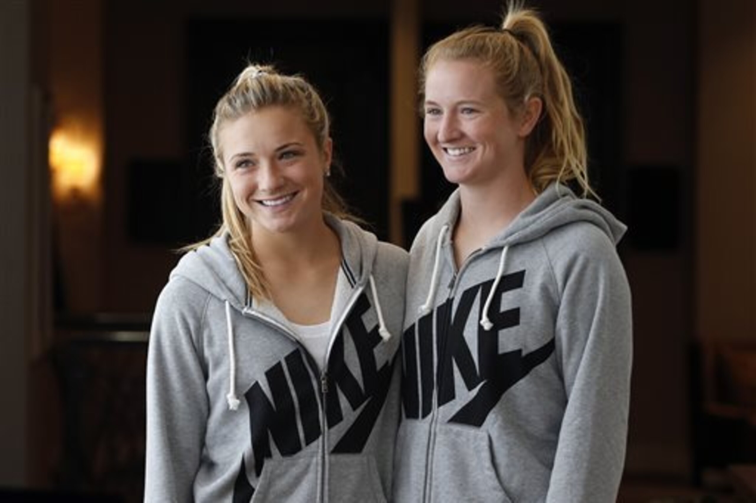 Samantha Mewis (R) will be a key figure for USA. Samantha Mewis (R) will be a key figure for USA.