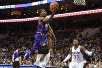 Nov 21, 2014; Philadelphia, PA, USA; Phoenix Suns guard Eric Bledsoe (2) shoots during the second quarter of the game against the Philadelphia 76ers at the Wells Fargo Center. Mandatory Credit: John Geliebter-USA TODAY Sports
