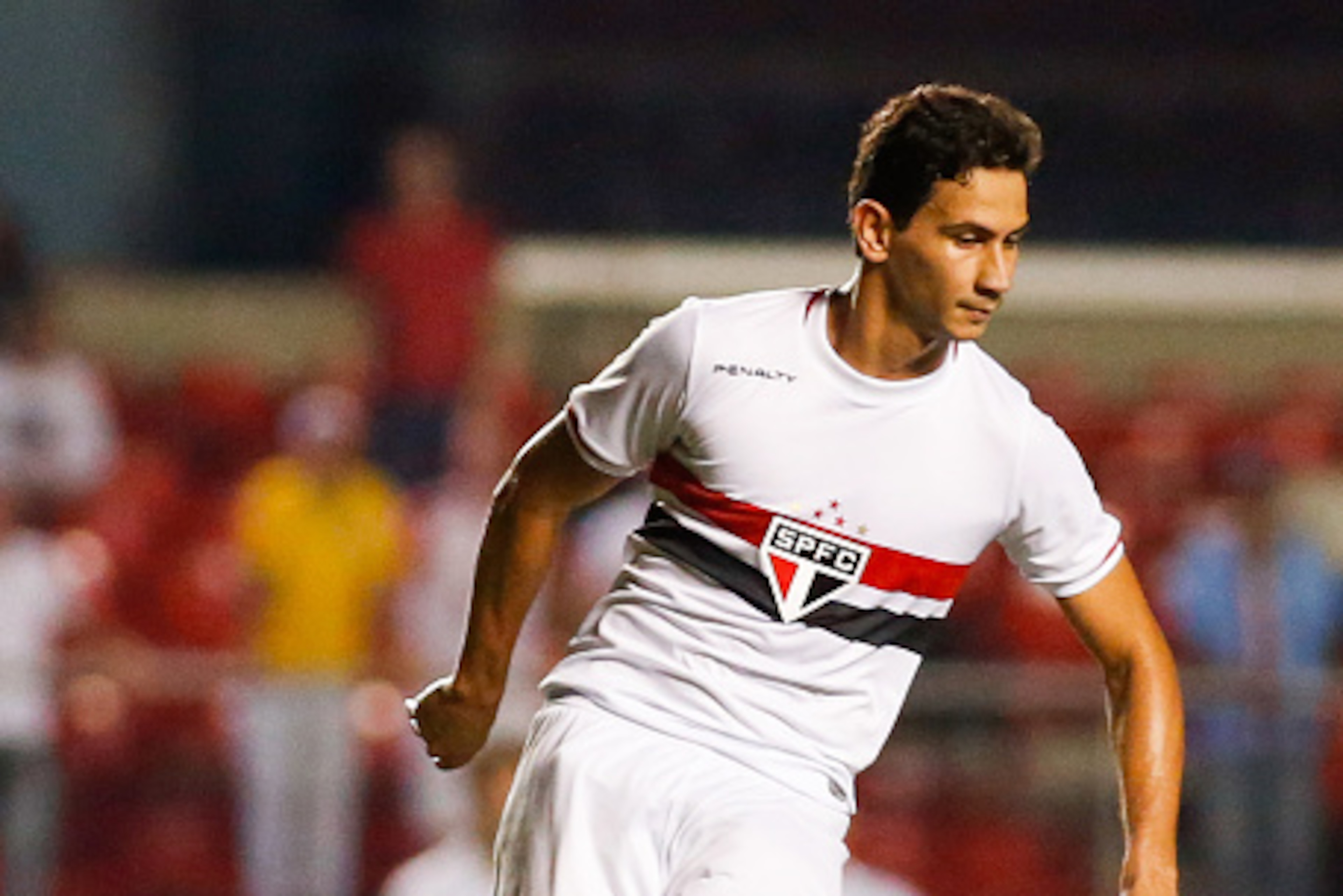 SAO PAULO, BRAZIL - NOVEMBER 12: Paulo Henrique Ganso of Sao Paulo in action during the match between Sao Paulo and Internacional for the Brazilian Series A 2014 at Morumbi stadium on November 12, 2014 in Sao Paulo, Brazil. (Photo by Alexandre Schneider/G