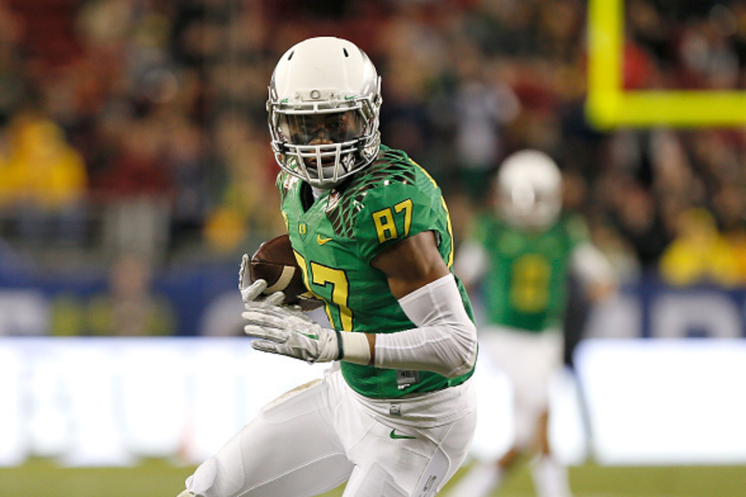 SANTA CLARA, CA - DECEMBER 05: Darren Carrington #87 of the Oregon Ducks looks downfield in the first half of the PAC-12 Championships against the Arizona Wildcatsat Levi's Stadium on December 5, 2014 in Santa Clara, California. (Photo by Brian Bahr/Getty