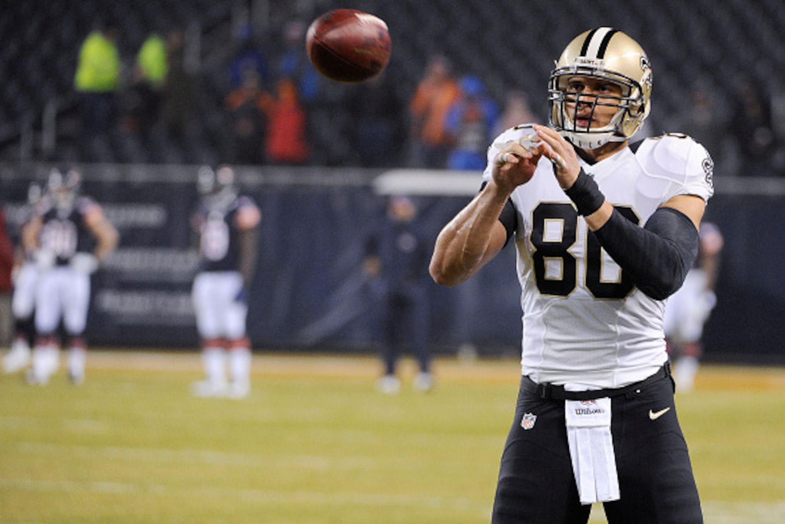 CHICAGO, IL - DECEMBER 15: Jimmy Graham #80 of the New Orleans Saints warms up before a game against the Chicago Bears at Soldier Field on December 15, 2014 in Chicago, Illinois. (Photo by David Banks/Getty Images)