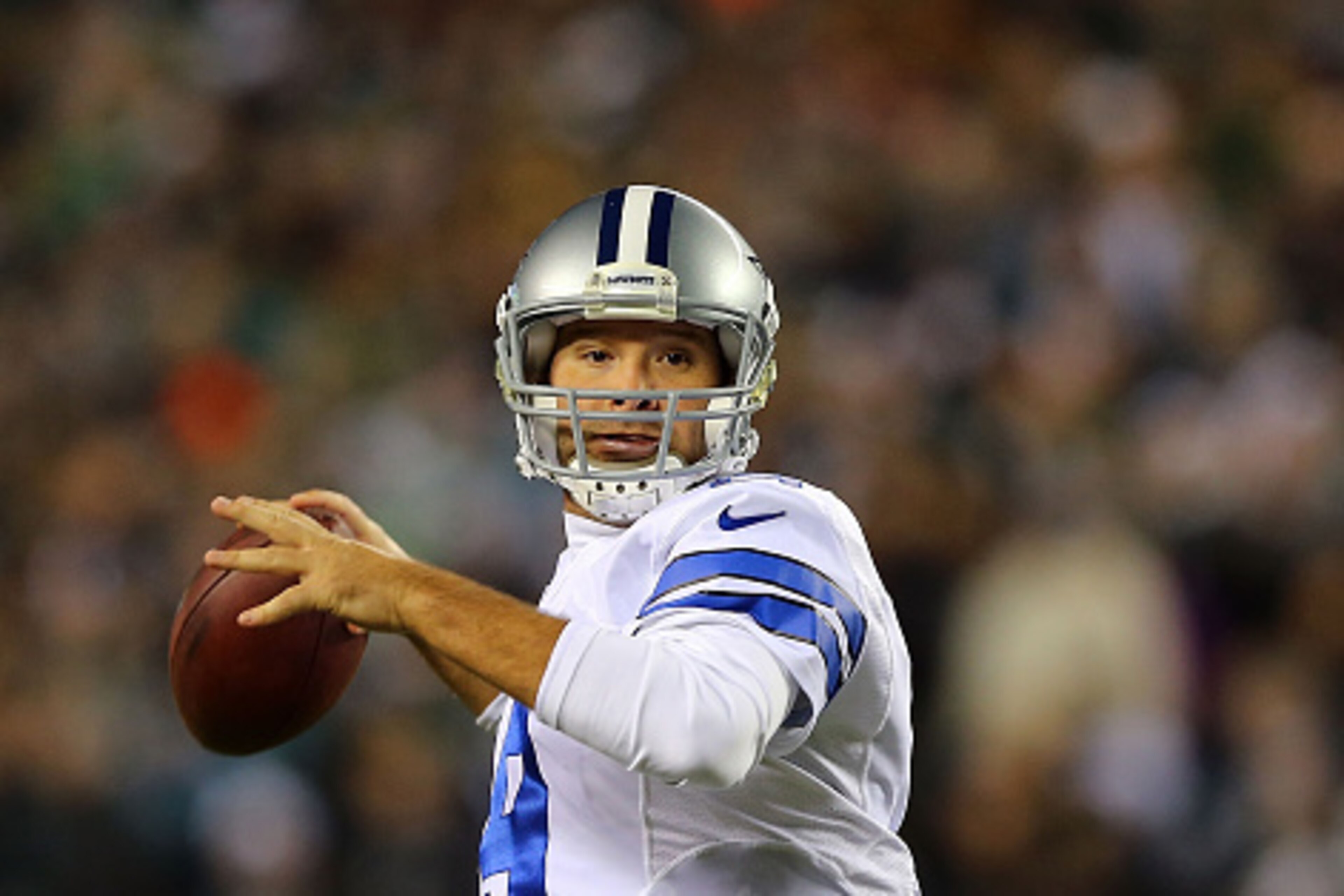 PHILADELPHIA, PA - DECEMBER 14: Tony Romo #9 of the Dallas Cowboys throws a pass in the first quarter against the Philadelphia Eagles at Lincoln Financial Field on December 14, 2014 in Philadelphia, Pennsylvania. (Photo by Elsa/Getty Images) PHILADELPHIA, PA - DECEMBER 14: Tony Romo #9 of the Dallas Cowboys throws a pass in the first quarter against the Philadelphia Eagles at Lincoln Financial Field on December 14, 2014 in Philadelphia, Pennsylvania. (Photo by Elsa/Getty Images)